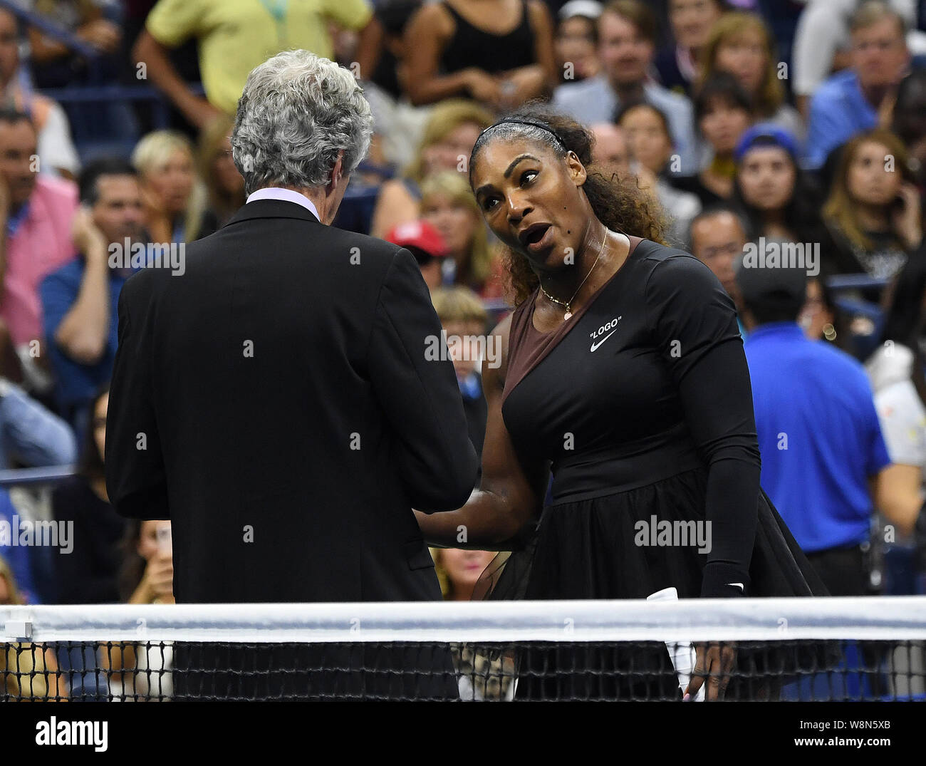 Flushing Meadows New York 08.09.2018 Serena Williams (USA) meltdown perte pour Naomi Osaka (JAP) Féminin US Open Serena Williams plaide son cas Banque D'Images