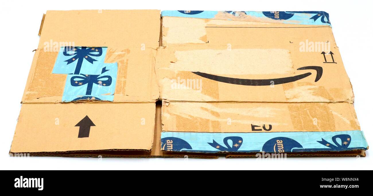 AMAZON Emballage Boîte en carton d'expédition. Amazon est une  multinationale américaine de l'entreprise de technologie de l'e-commerce  Photo Stock - Alamy