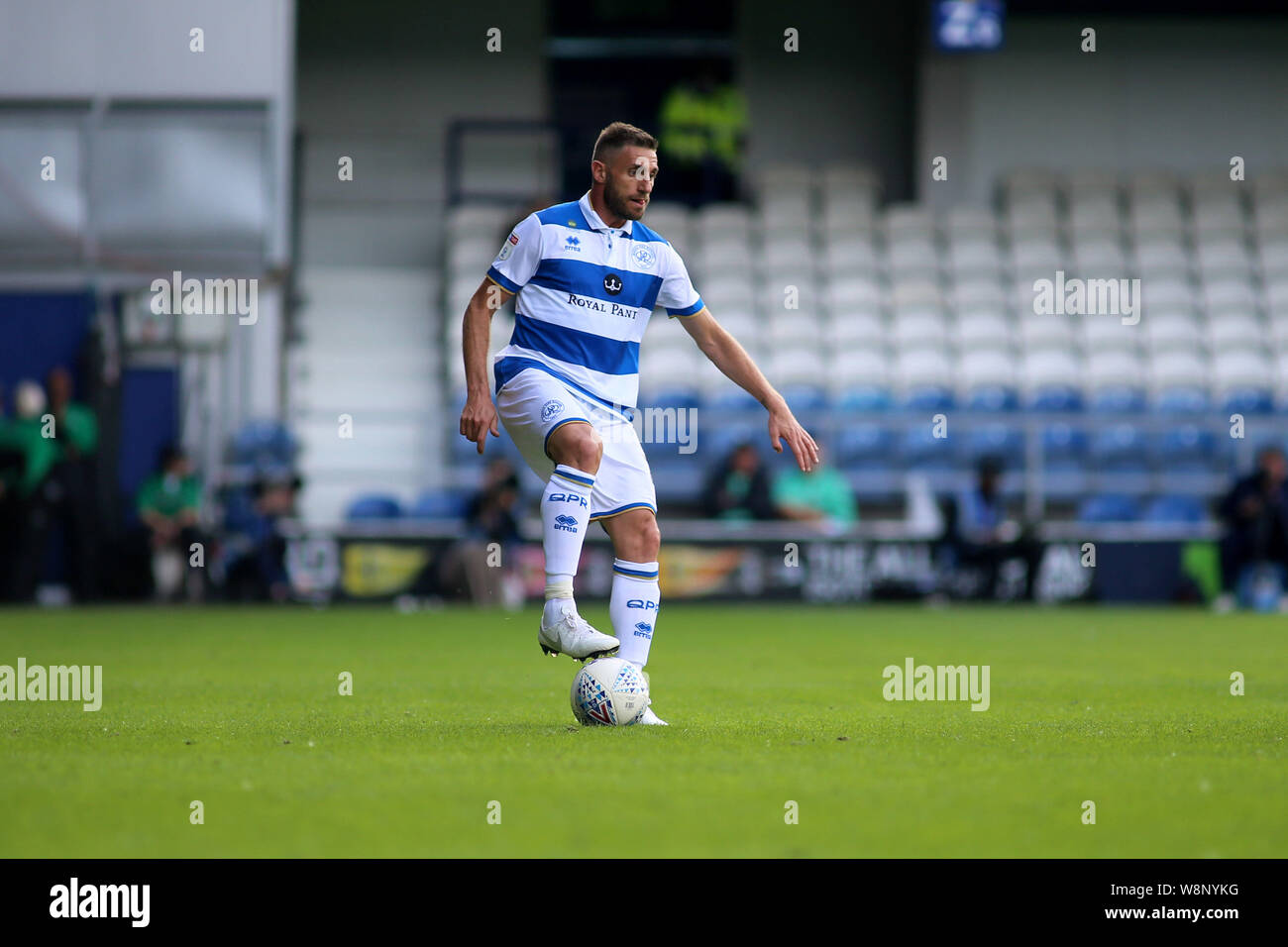 Londres, Royaume-Uni. 10 août, 2019. Angel Rangel de Queens Park Rangers pendant EFL Skybet match de championnat, Queens Park Rangers v Huddersfield Town à l'Kiyan Prince Foundation, stade Loftus Road à Londres le samedi 10 août 2019. Cette image ne peut être utilisé qu'à des fins rédactionnelles. Usage éditorial uniquement, licence requise pour un usage commercial. Aucune utilisation de pari, de jeux ou d'un seul club/ligue/dvd publications. Photos par Tom Smeeth/Andrew Orchard la photographie de sport/Alamy live news Crédit : Andrew Orchard la photographie de sport/Alamy Live News Banque D'Images