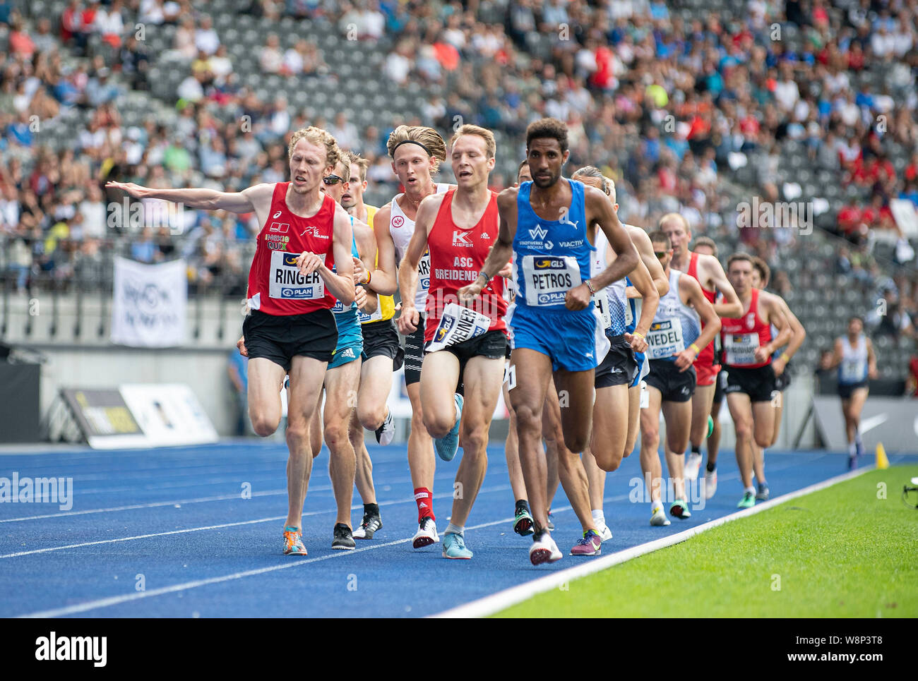 De gauche à droite gagnant Richard RINGER (LC), Sam Rehlingen PARSONS (LG Eintracht Frankfurt) 2e place, Kilian SCHREINER (ASC 1990 Breidenbach), Amanal PETROS (TV Wattenscheid 01) 3e place, action, foule, exécuter, la race, rempler , Gerangel Finale 5000m hommes, sur allemand 04.08.2019 Championnats mondiaux d'athlétisme 2019, à partir de la 03.08. - 04.08.2019 à Berlin / Allemagne. Dans le monde d'utilisation | Banque D'Images