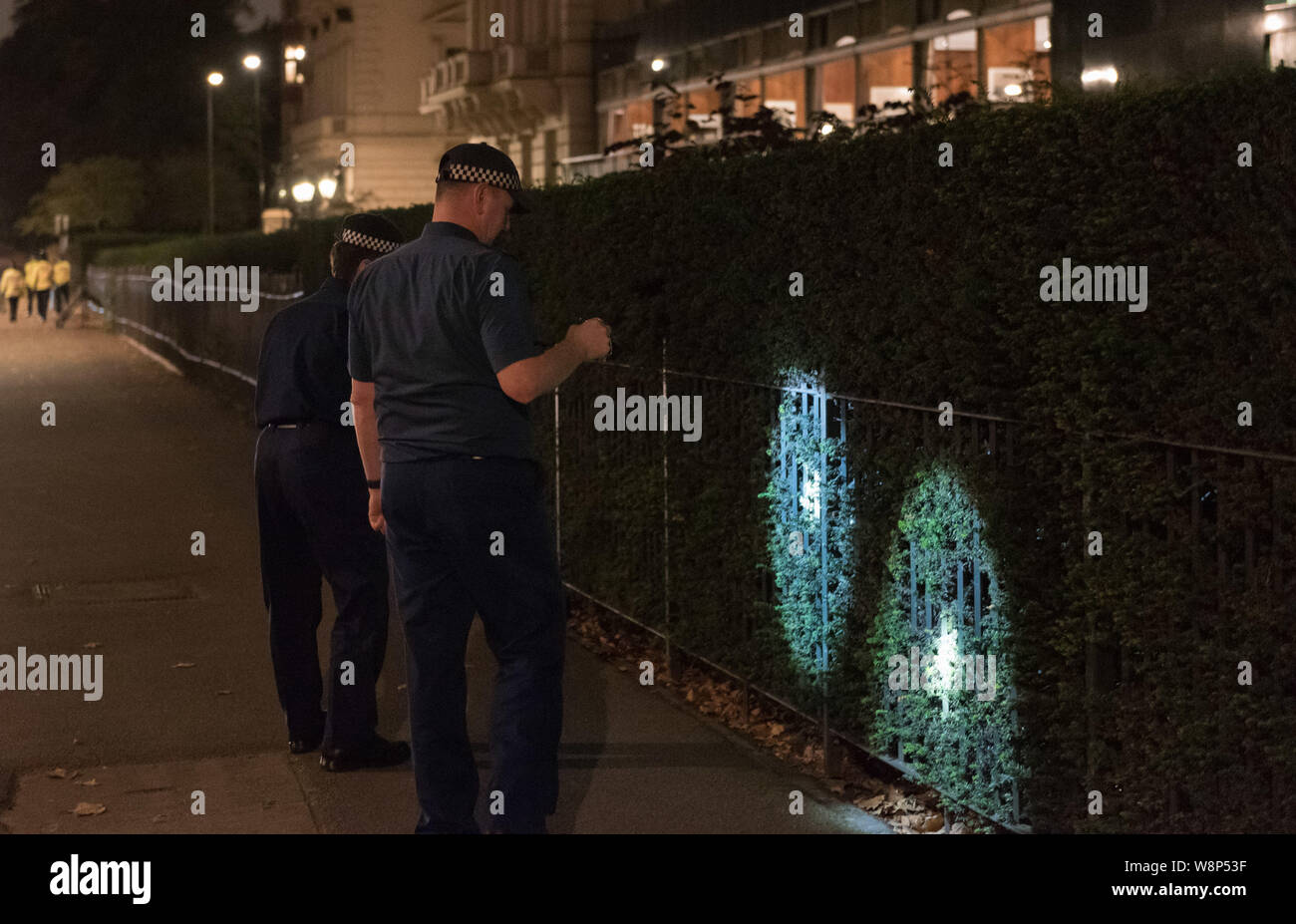 Mandarin Oriental Hyde Park, Londres, UK. 19 octobre, 2015. Le président chinois Xi Jinping et son épouse Peng Liyuan arrivent au Mandarin ou Banque D'Images