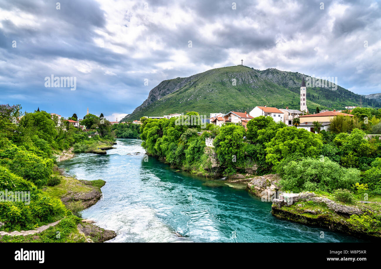 La ville de Mostar à la Neretva en Bosnie et Herzégovine Banque D'Images