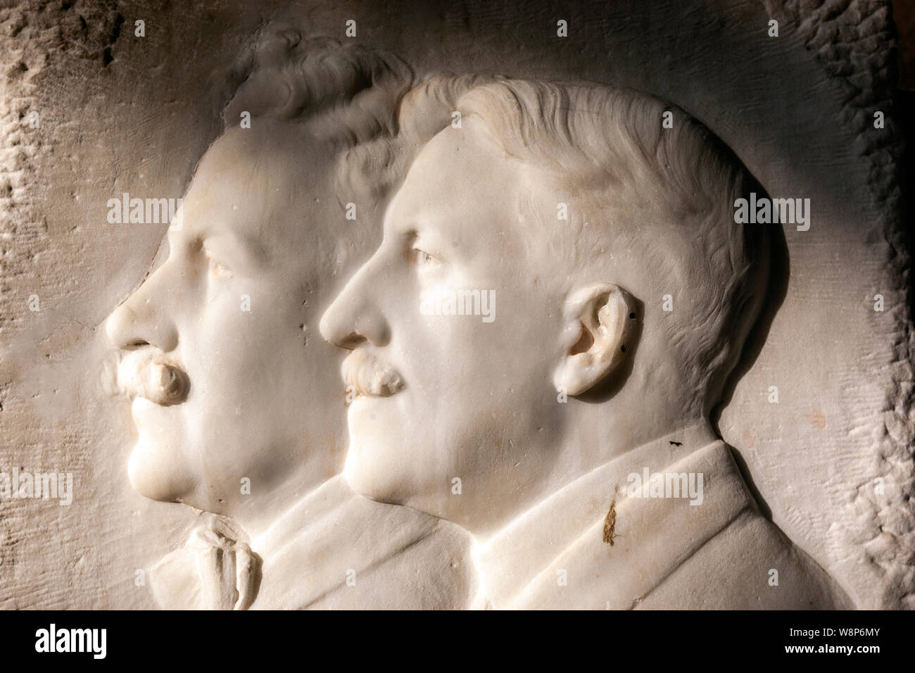 Monument à Serafín y Joaquín Álvarez Quintero, Parque del Buen Retiro, Madrid, Espagne Banque D'Images