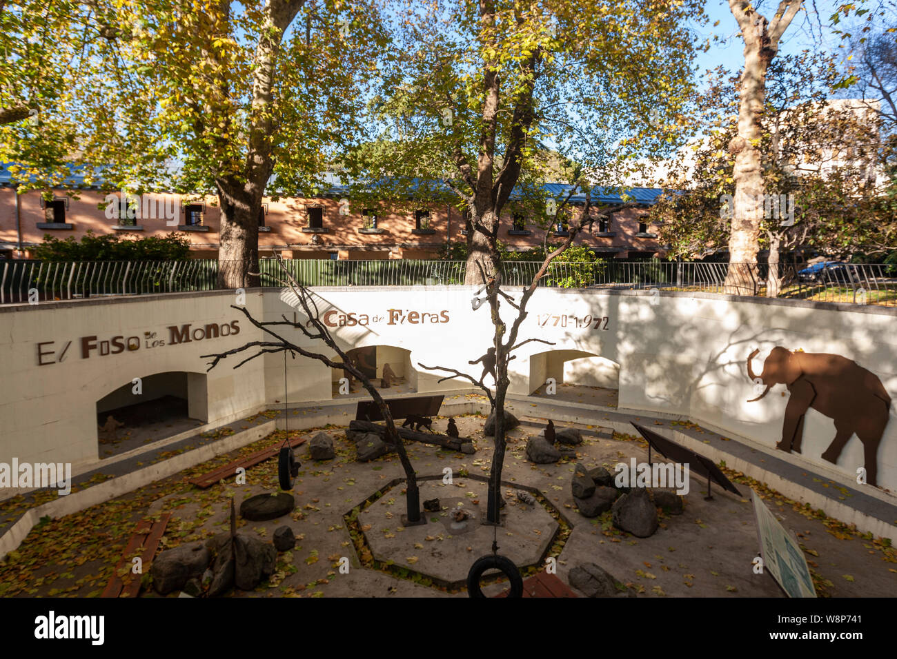 Monkies domaine dans Casa De Fieras, Parque del Buen Retiro, Madrid, Espagne Banque D'Images