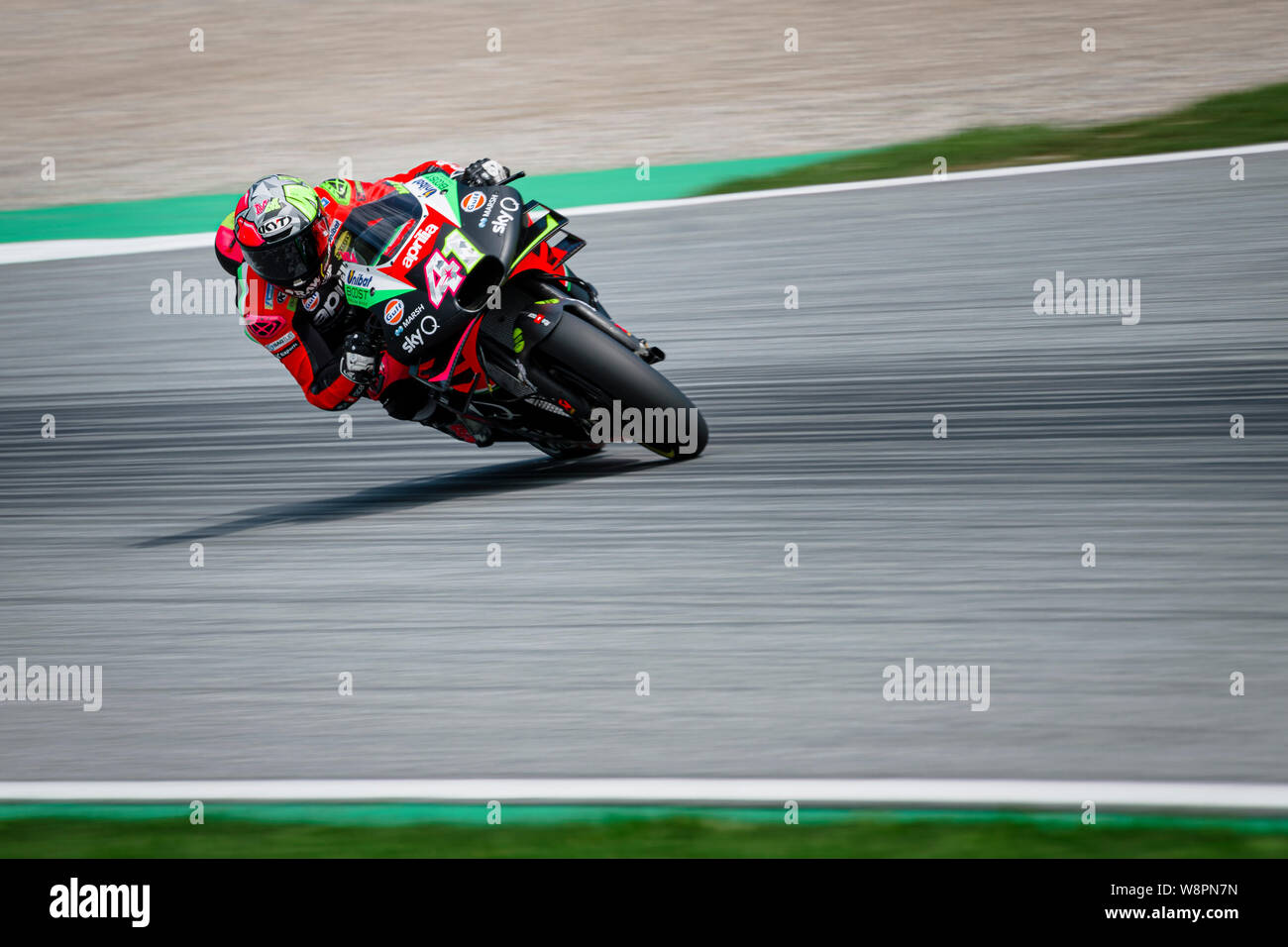 Aprilia Racing Team GRESINI Aleix Espargaro du coureur espagnol est en concurrence au cours de la séance de qualification du Grand Prix MotoGP d'Autriche. Banque D'Images