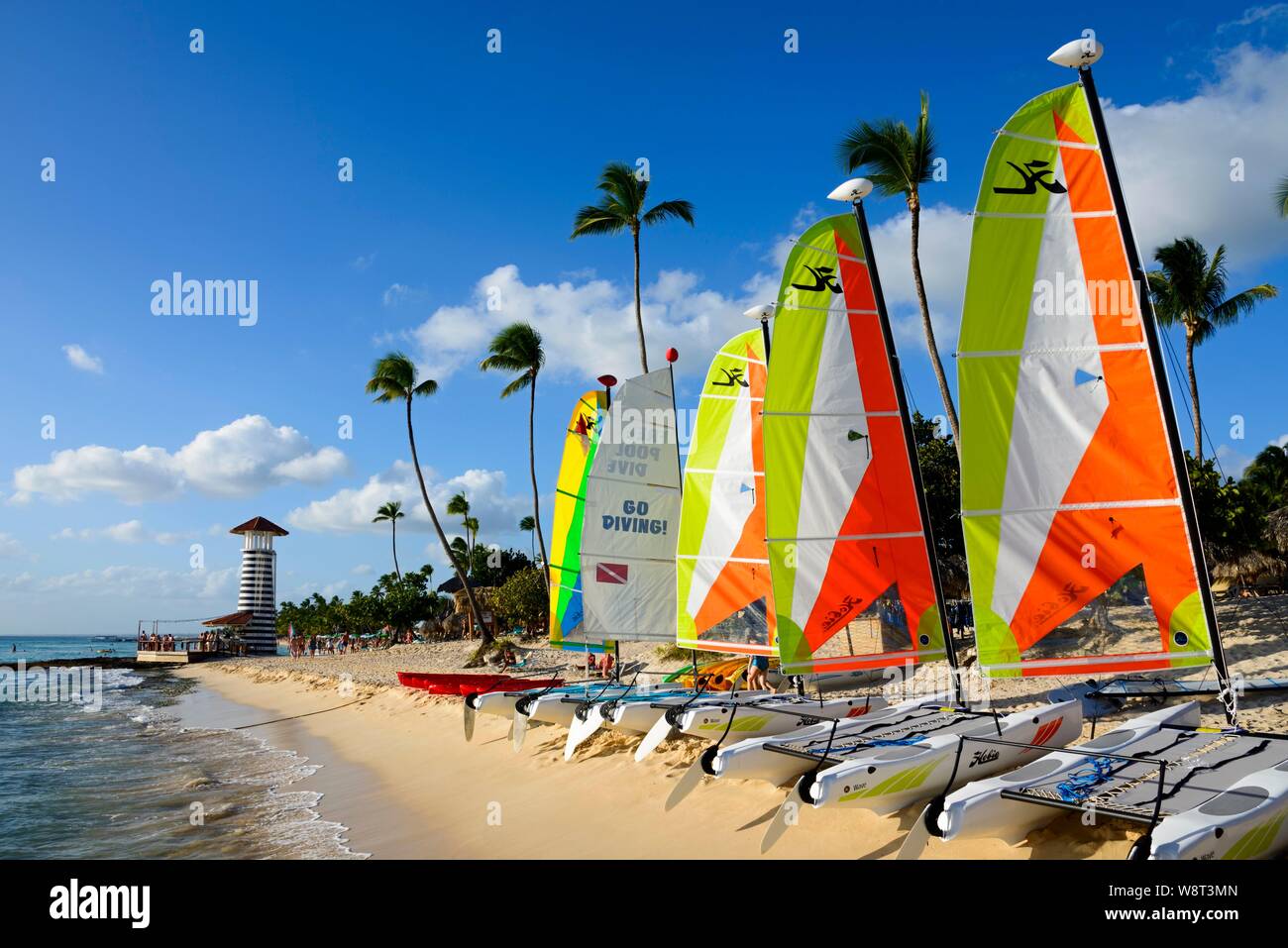 Catamarans sur la plage Dominicus, Bayahibe, la République Dominicaine Banque D'Images