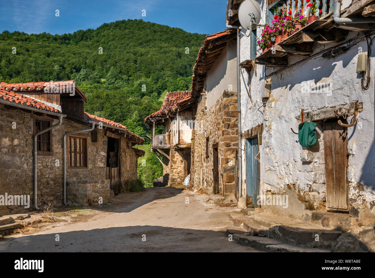 Village de Pembes Pembes, Puerto de salon, Macizo Central (Macizo Los Urrieles) dans les Picos de Europa, Cantabria, ESPAGNE Banque D'Images