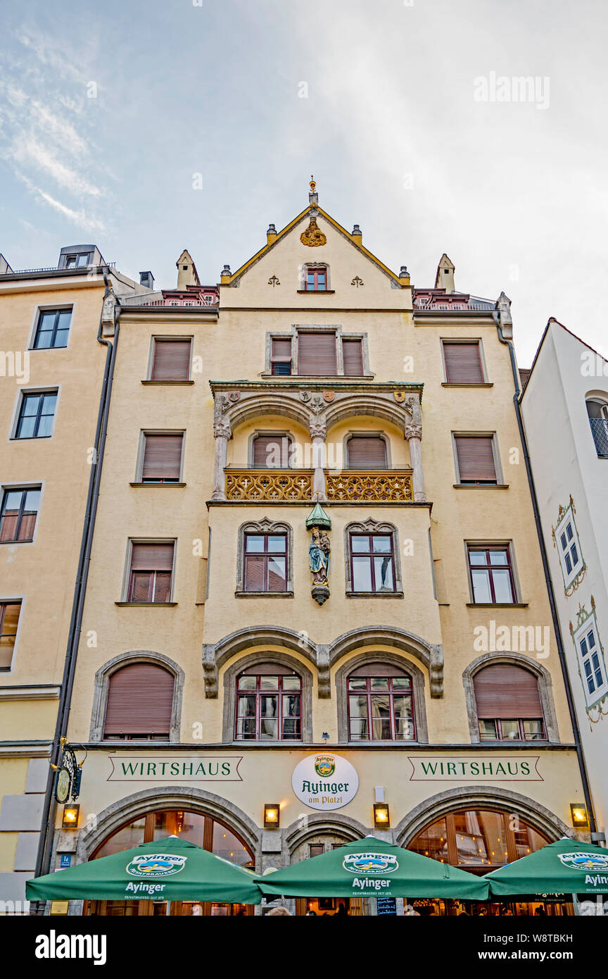 Bavariy (Munich, Allemagne). Cave à bière ; Bierkeller à München Banque D'Images