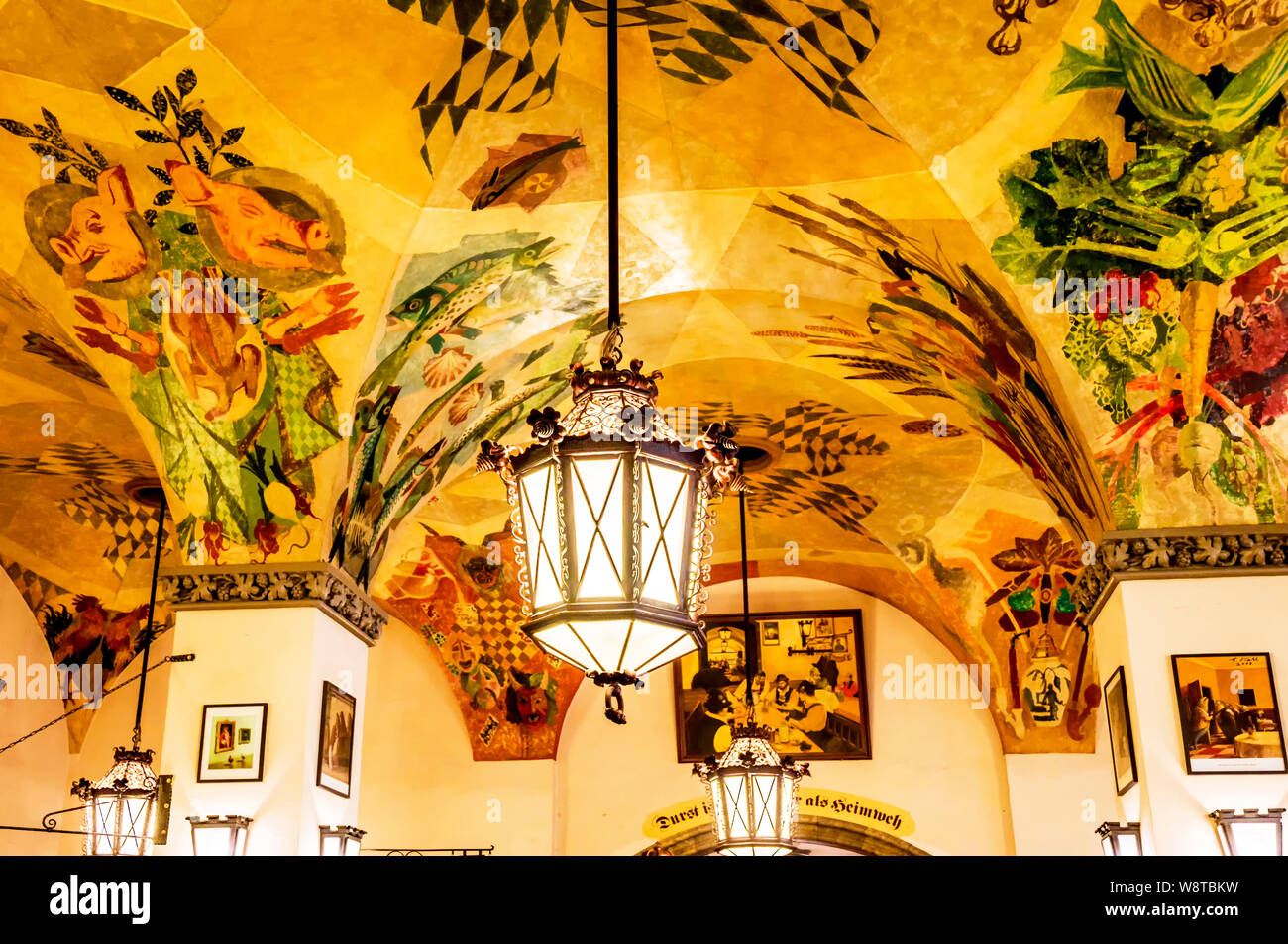 Bavariy (Munich, Allemagne). Cave à bière ; Bierkeller à München Banque D'Images