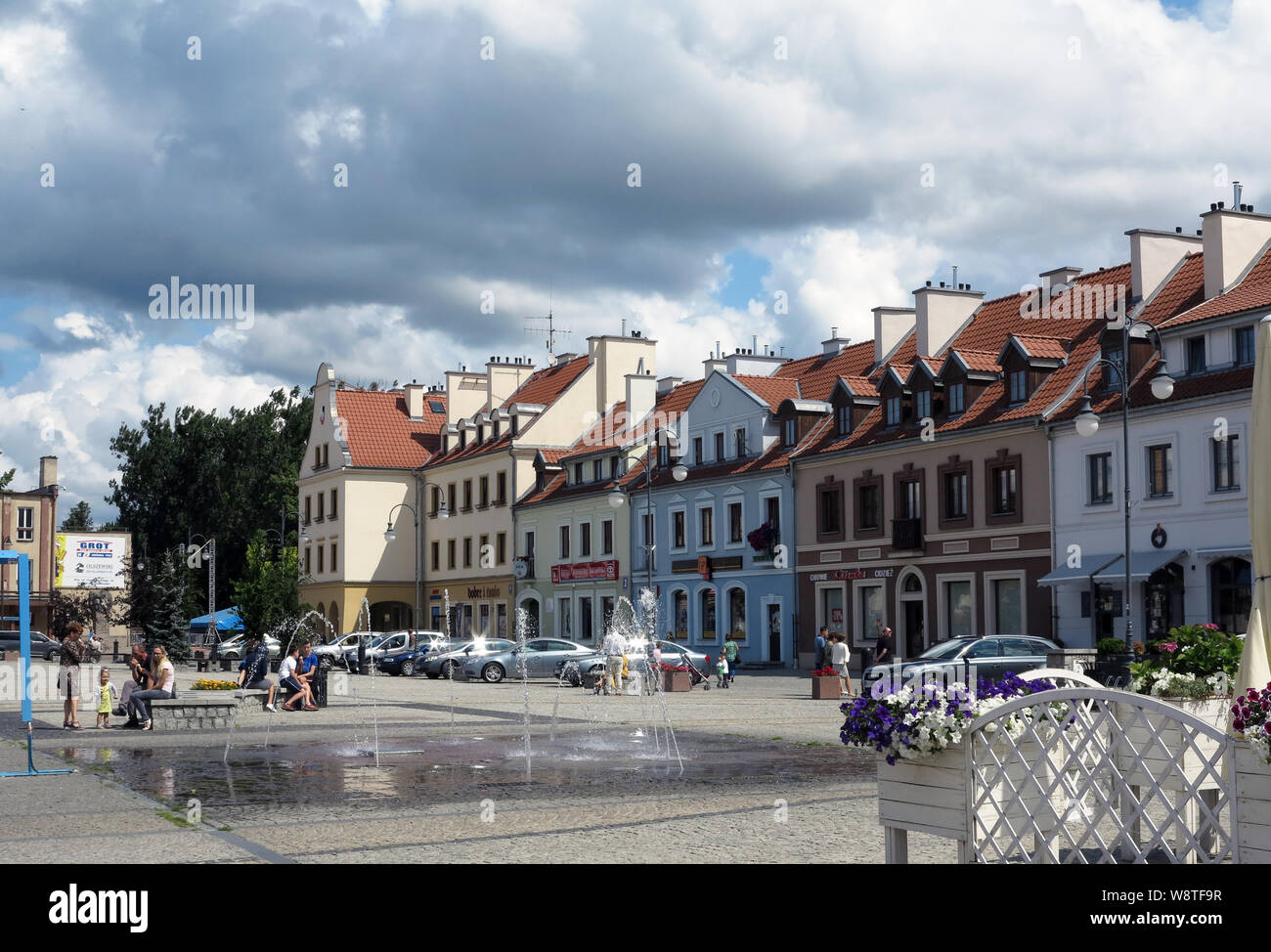 Maisons de la civile restauré avant-guerre au marché de Katowice (Pologne) dans le Johannisburg La Mazurie (ancienne Prusse orientale), enregistrés sur l'utilisation dans le monde entier 14.07.2019 | Banque D'Images