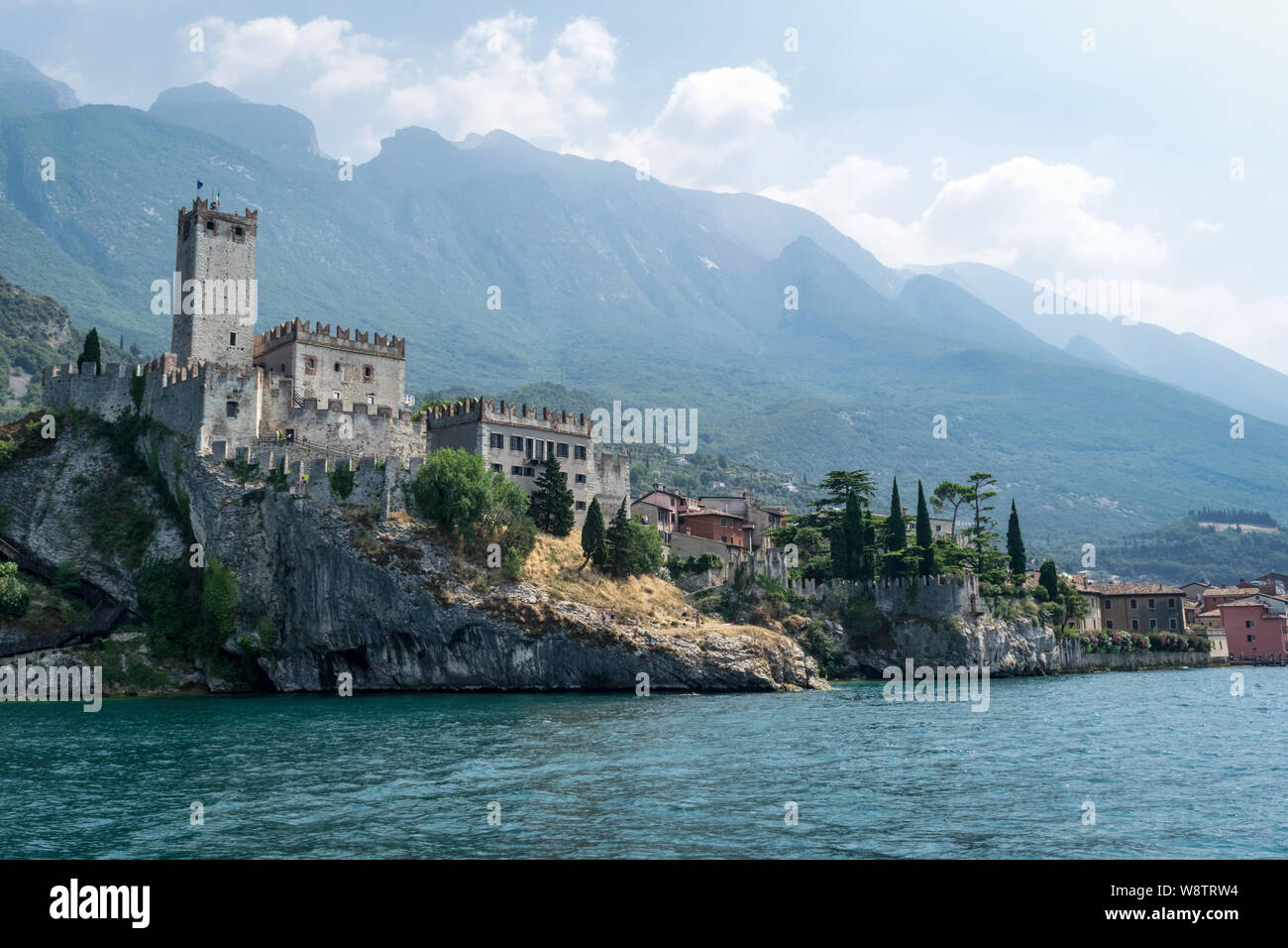 Malcesine, Italie - 24 juillet 2019 : c'est vieux Château Scaliger de sur le lac de Garde en Italie Banque D'Images