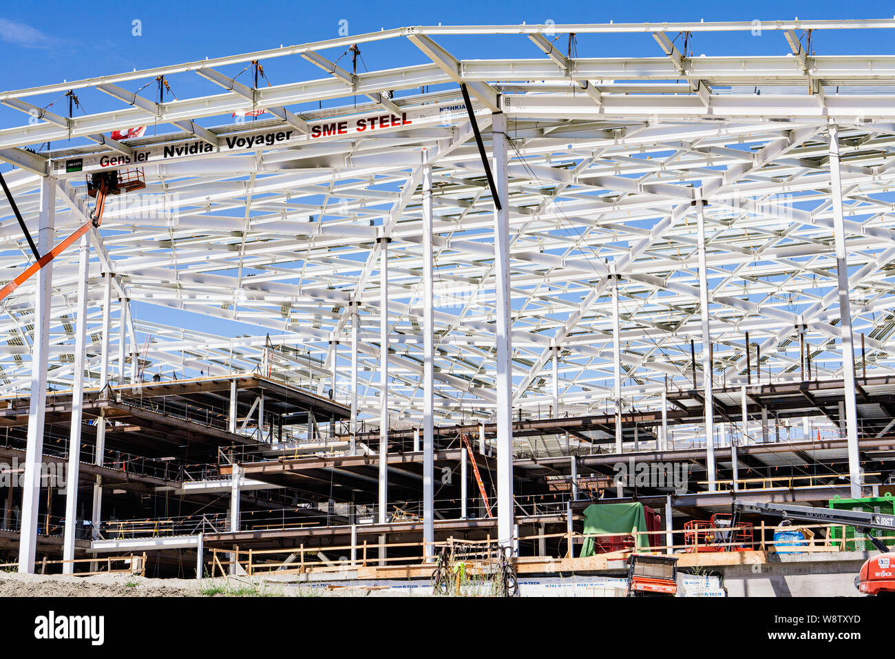 9 août 2019 Santa Clara / CA / USA - Le nouveau, Nvidia massive Voyager bâtiment en construction au campus d'entreprise dans la Silicon Valle Banque D'Images