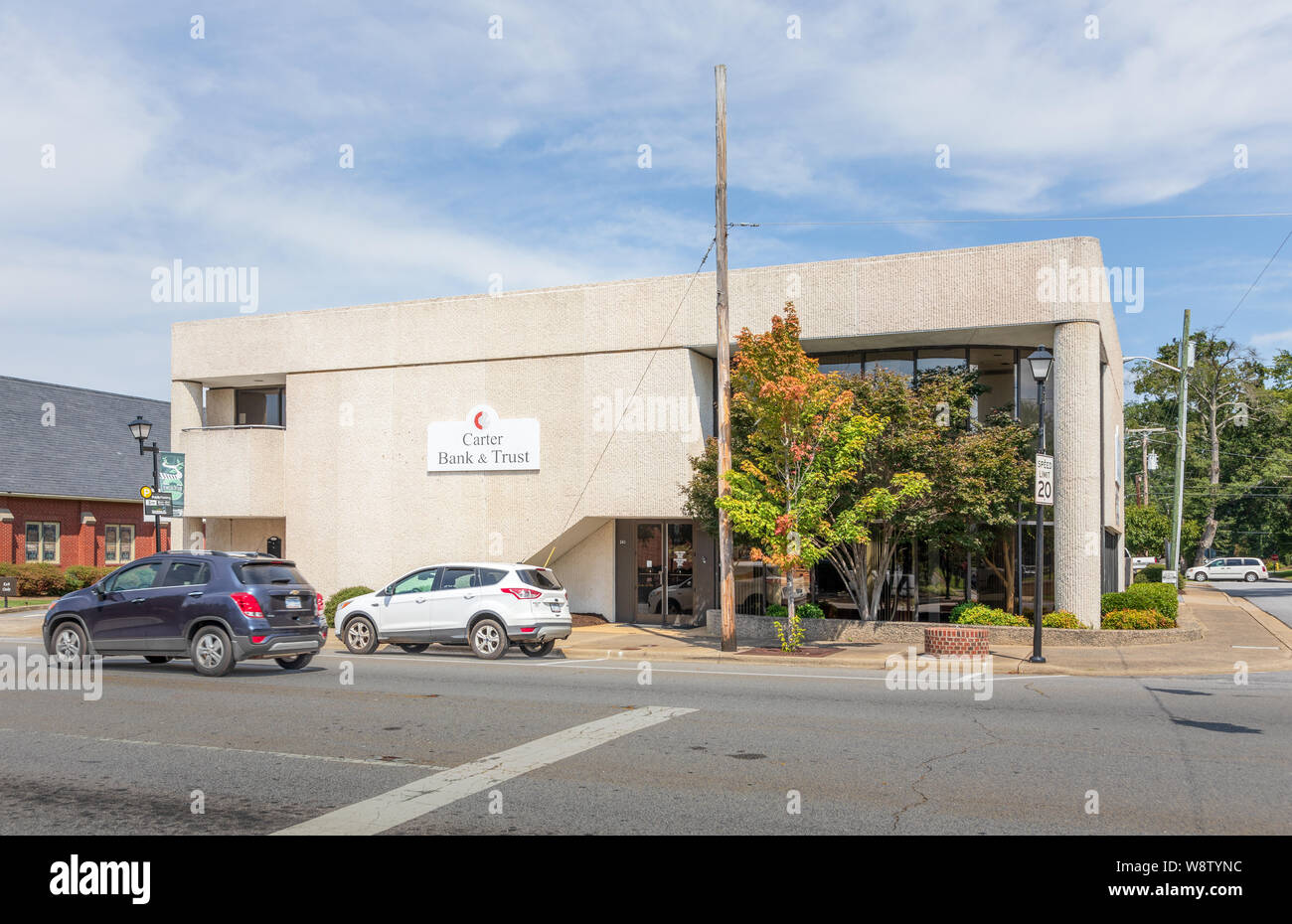 LINCOLNTON, NC, USA 9 AOÛT 2019 : une branche de Carter Bank & Trust, une des plus de 100 succursales dans la Virginie et de la Caroline du Nord. Banque D'Images