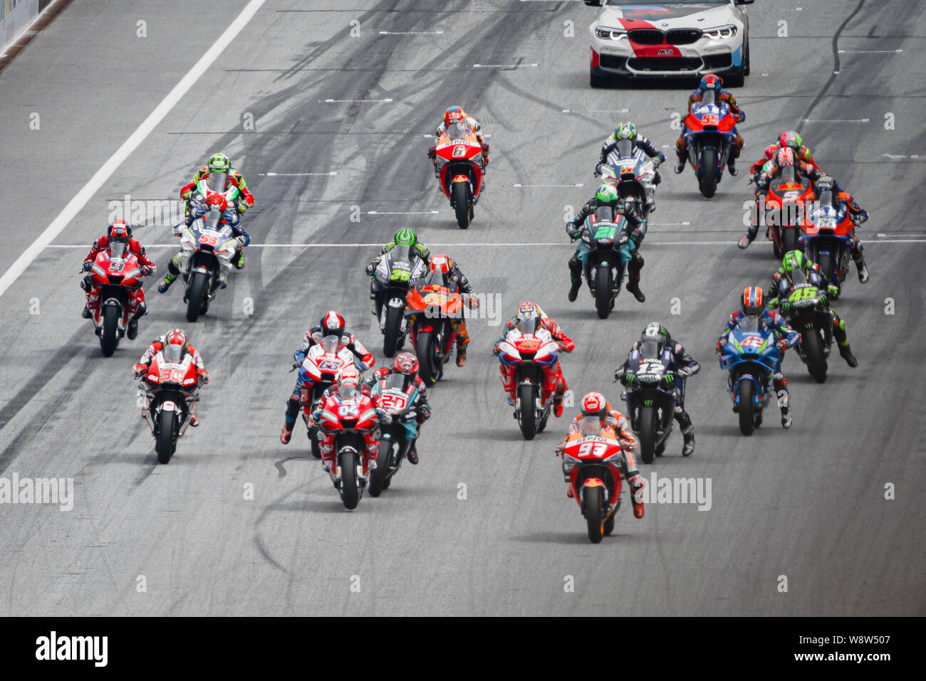 Coureurs partent le Grand Prix MotoGP d'Autriche. Banque D'Images