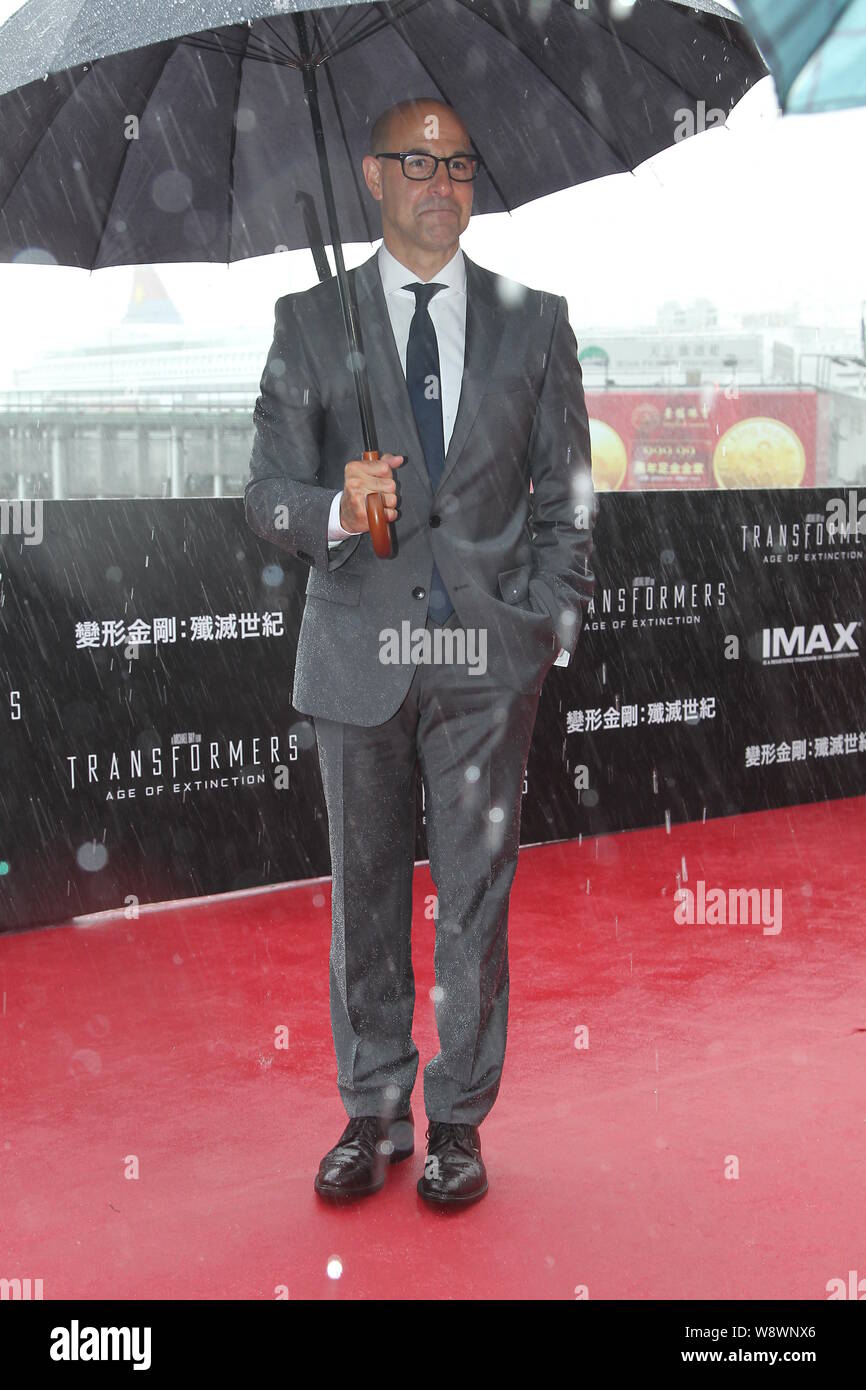 L'acteur américain Stanley Tucci pose sur le tapis rouge pour la