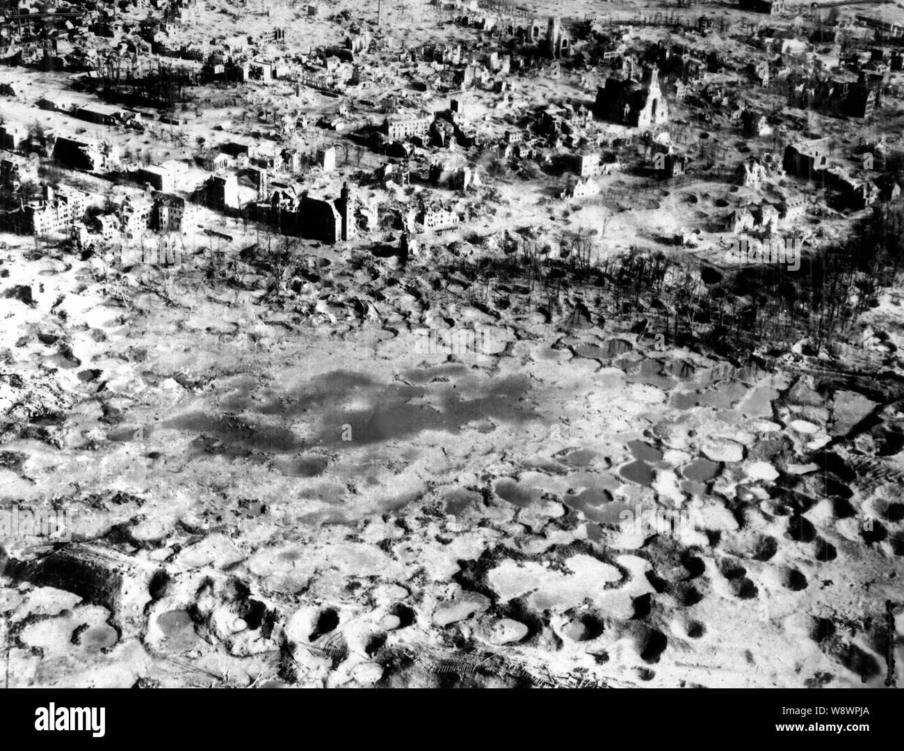 La ville de Wesel, dévasté par les bombardements alliés en vue de la traversée du Rhin les 22 et 23 mars 1945. Banque D'Images