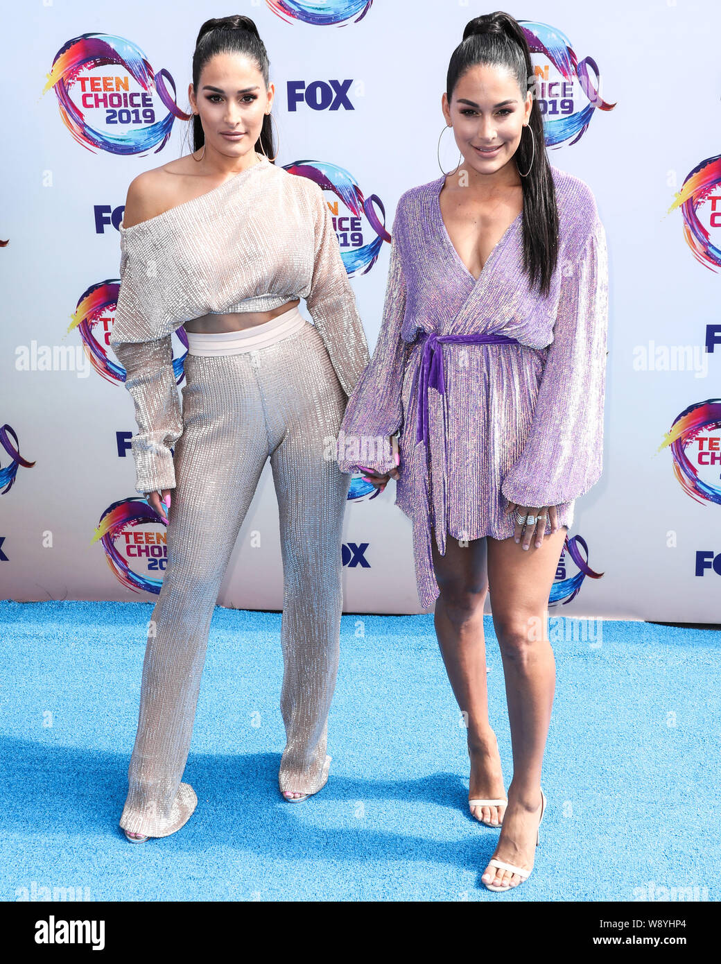 Hermosa Beach, États-Unis. Août 11, 2019. HERMOSA BEACH, LOS ANGELES, CALIFORNIE, USA - 11 août : Nikki et brie Bella Bella de la Bella Twins arrivent à FOX's Teen Choice Awards 2019 qui a eu lieu à l'Hermosa Beach Pier Plaza le 11 août 2019 à Hermosa Beach, Los Angeles, Californie, États-Unis. (Photo par Xavier Collin/Image Crédit : Agence de Presse) L'agence de presse Image/Alamy Live News Banque D'Images