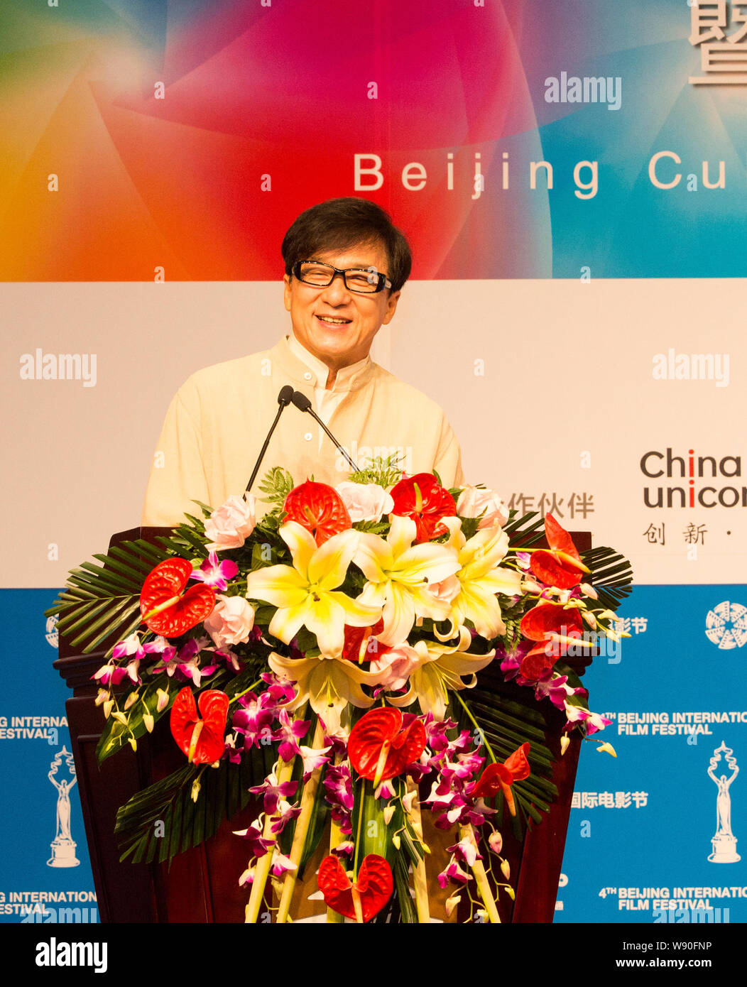 L'acteur de Hong Kong Jackie Chan parle au cours d'une cérémonie de prise de vue pour son nouveau film à Beijing, Chine, 17 avril 2014. Hong Kongs Daniel Lee dirigera Banque D'Images