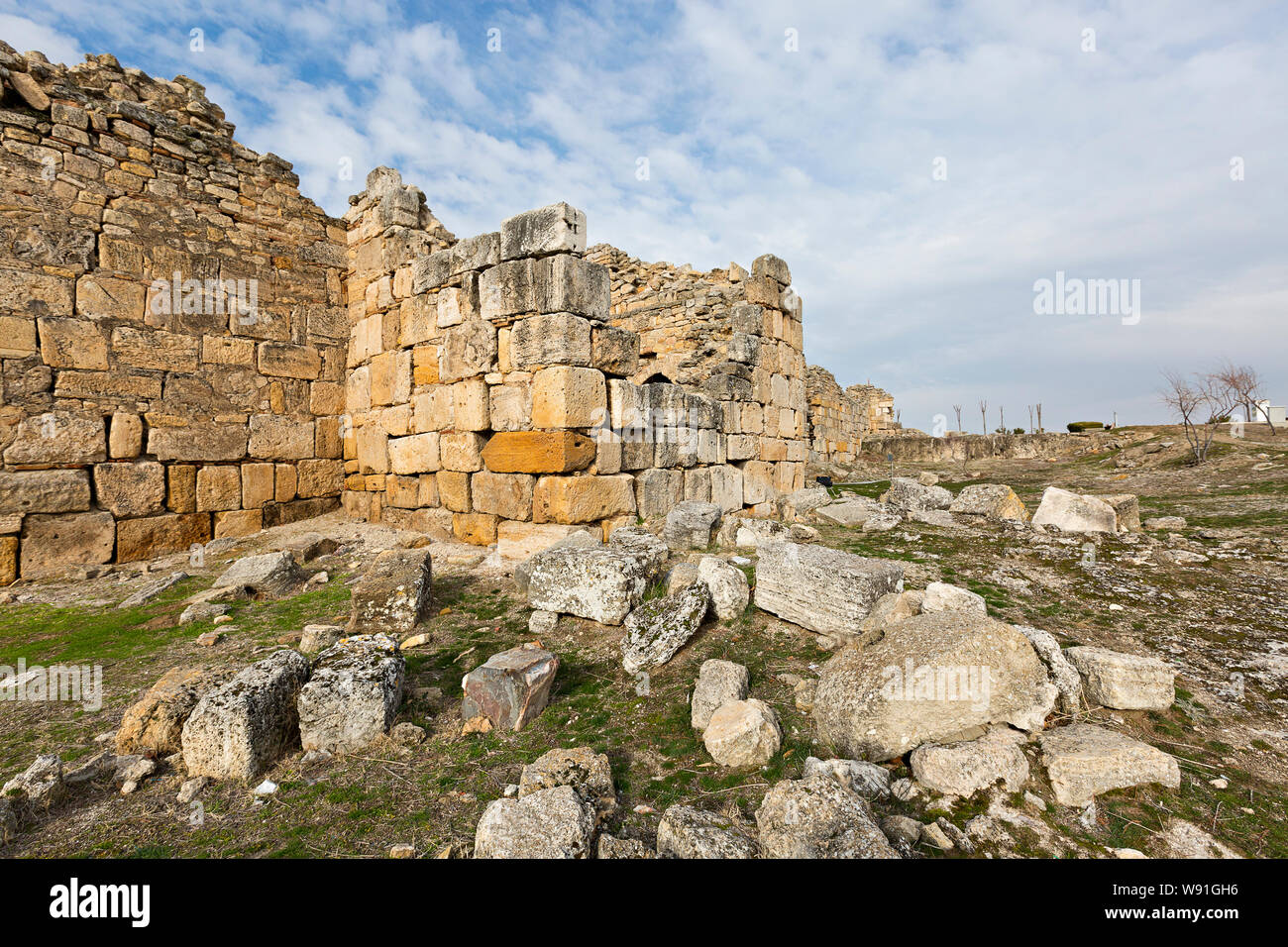 Amphithéâtre romain dans les ruines d'Hiérapolis, à Pamukkale, Turquie. Banque D'Images