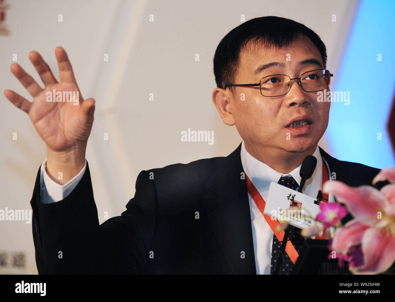 --FILE--Ha Jiming, vis-président de China investment management division de Goldman Sachs Group Inc., prend la parole lors du 7e marché du capital confèrent de la Chine Banque D'Images