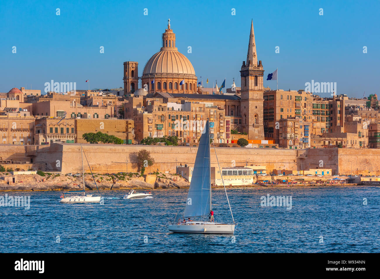 Toits de La Valette, Malte Sliema au coucher du soleil Banque D'Images