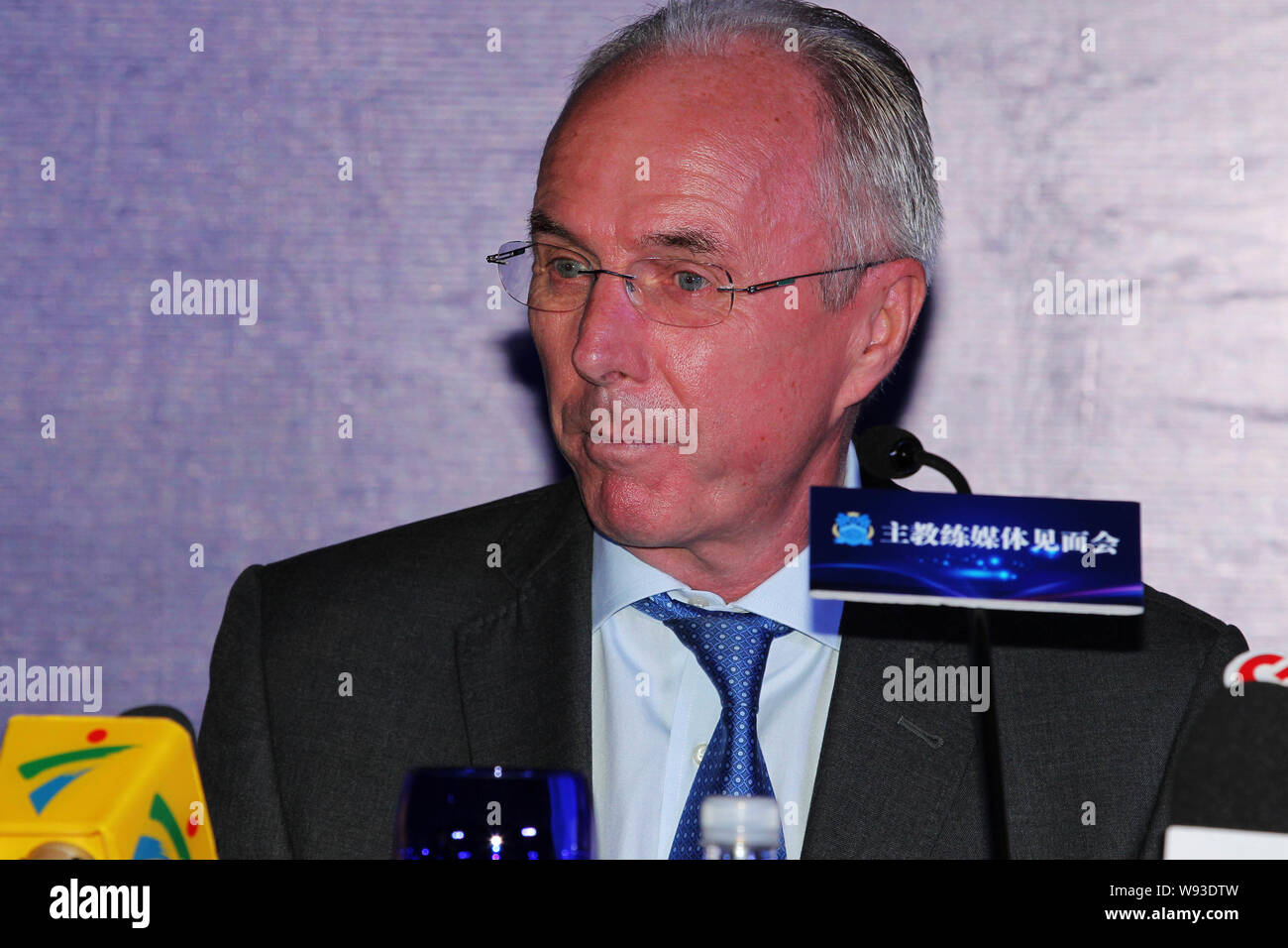 Sven-Goran Eriksson, la nouvelle entraîneure-chef de Chines Guangzhou R&F FC, assiste à une conférence de presse à Guangzhou, Guangdong Chine du sud-est de pr Banque D'Images