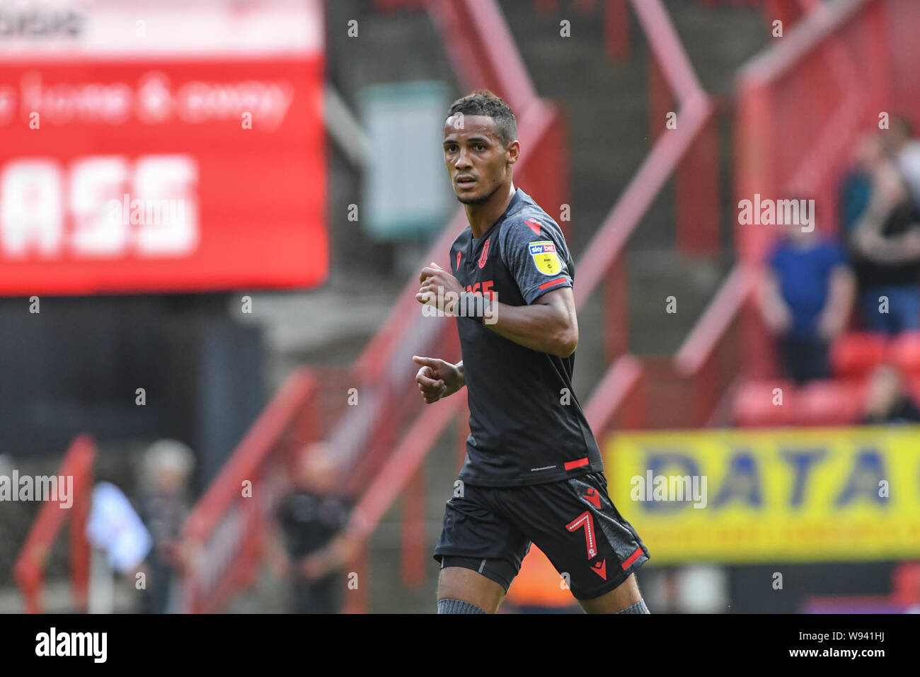 10 août 2019, la Vallée, Charlton, Angleterre ; Sky Bet Championship, Charlton vs Stoke City ; Tom Ince (07) de Stoke City buteur de Stoke City but faire 1-1 Crédit : Phil Westlake/News Images images Ligue de football anglais sont soumis à licence DataCo Banque D'Images
