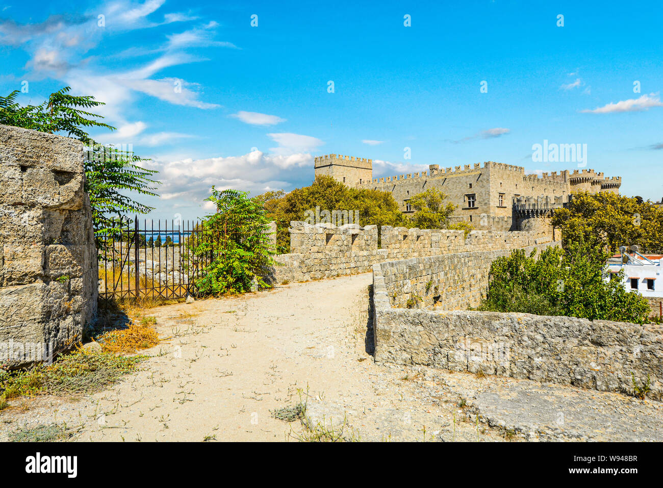 Le château médiéval, forteresse du palais des Grands Maîtres des Chevaliers de Rhodes sur l'île méditerranéenne de Rhodes, Grèce. Banque D'Images