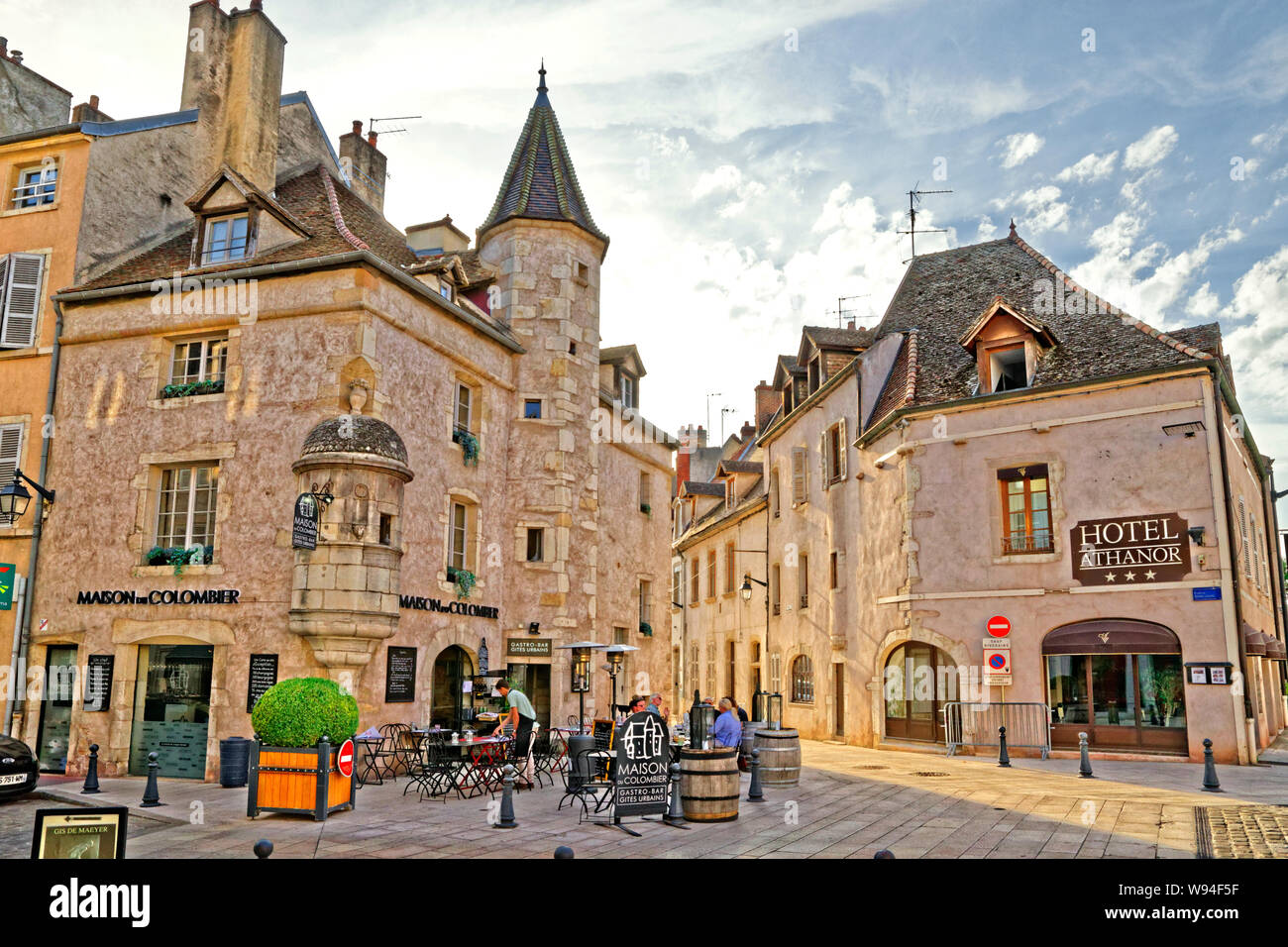 Partie de la vieille ville de Beaune en Bourgogne, en France. Banque D'Images