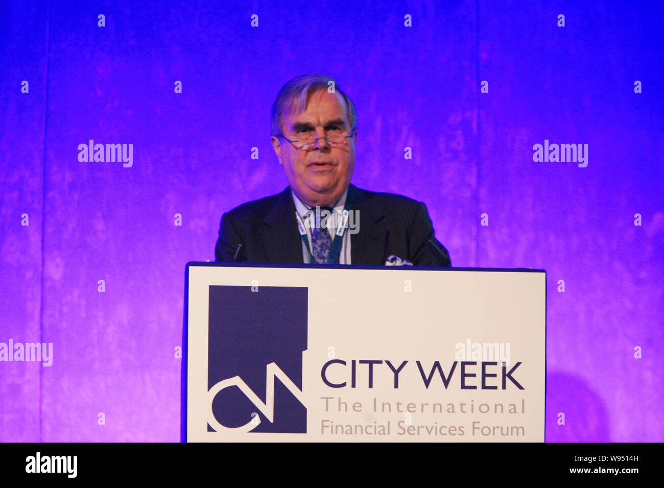 Sir David Brewer, président de China-Britain Business Council (CBBC), prononce un discours lors de la Semaine de la ville 2012 : l'International Financial Services pour Banque D'Images