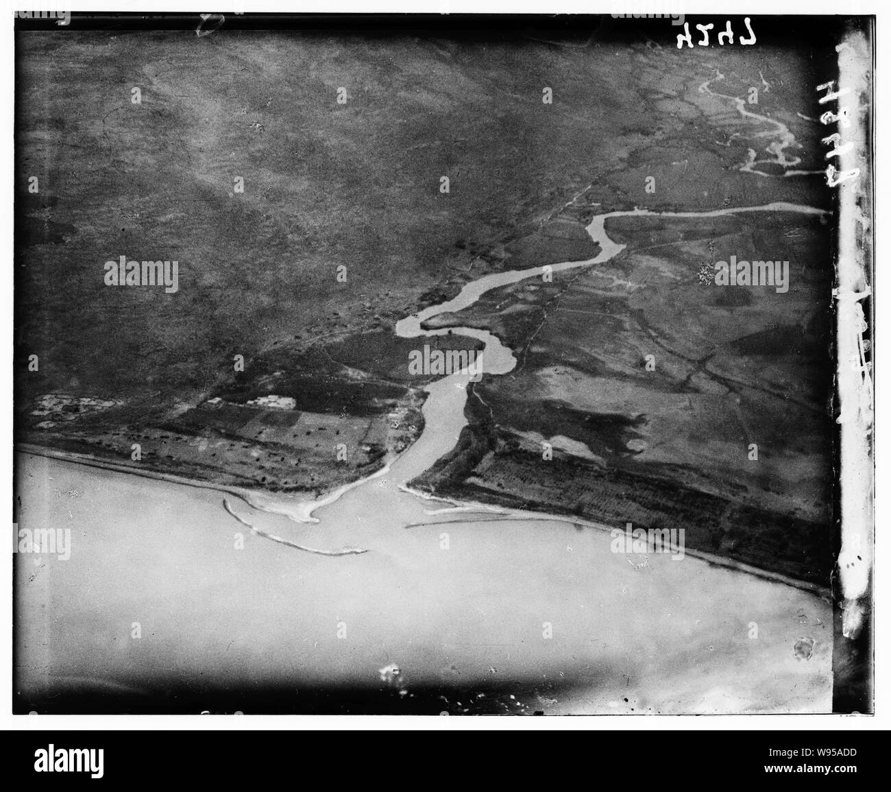 L'air vues de Palestine. Entrée de la Jordanie dans le lac de Génésareth. Le nord de l'extrémité du lac Banque D'Images