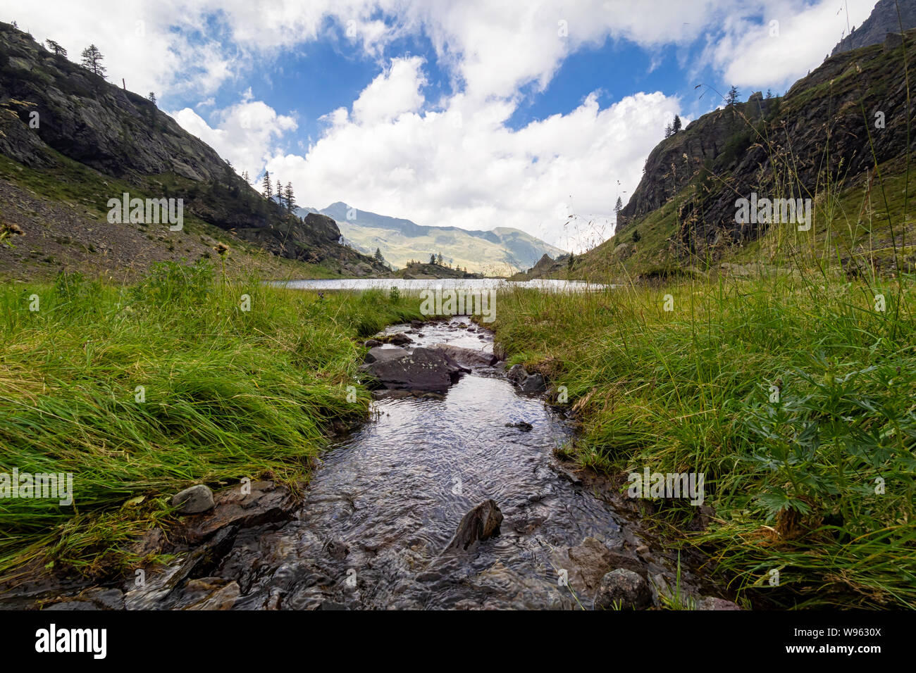 Lake Zancone dans les Alpes italiennes Banque D'Images