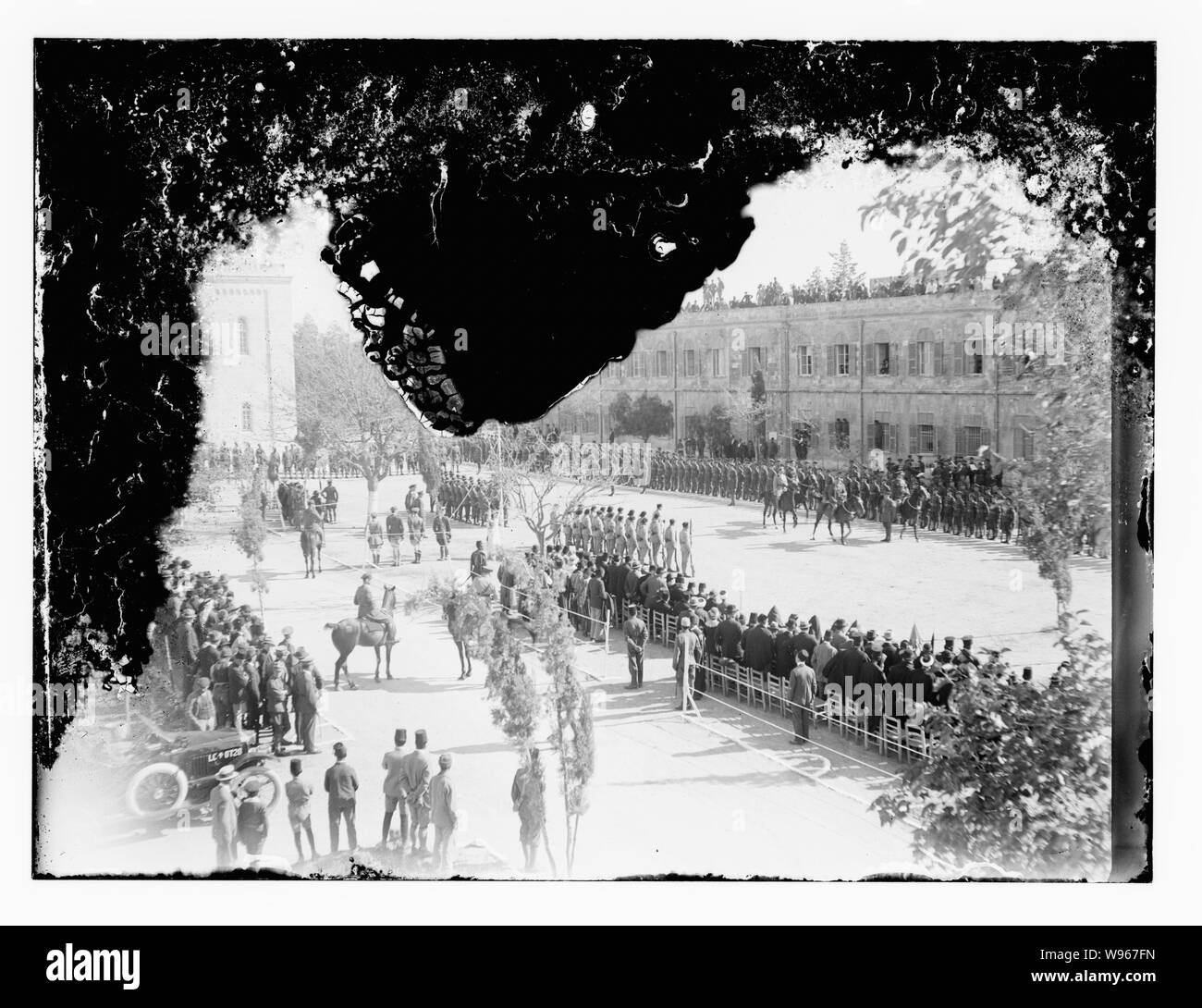 Avec l'entrée officielle du Allenby l'examen militaire au Quartier russe. Des hommes à cheval les troupes d'examen Banque D'Images
