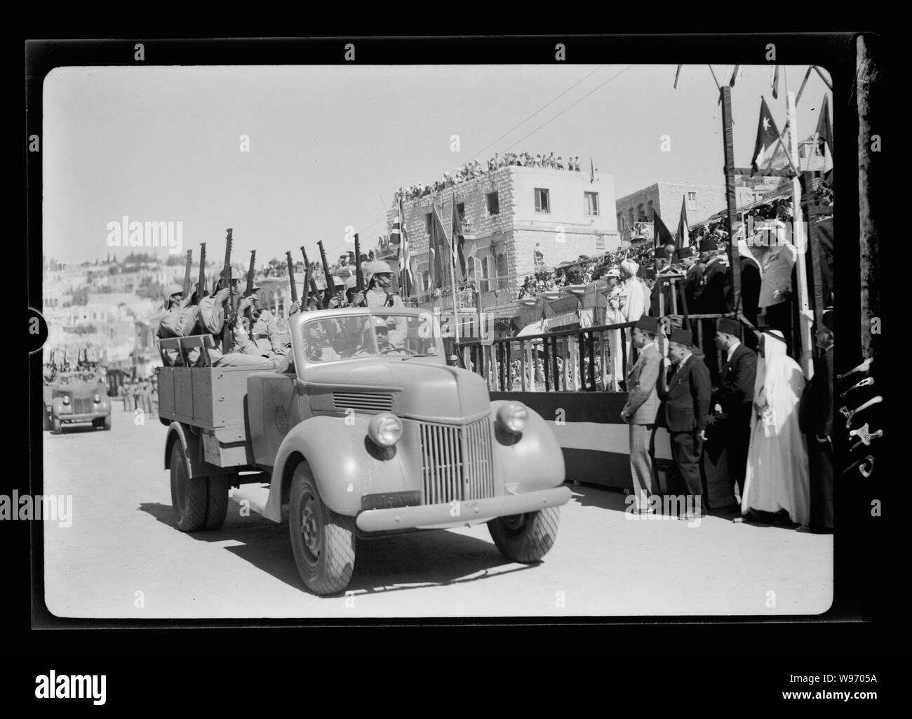 Amman. 24e anniversaire de la révolte arabe sous le Roi Hussein & Laurent, le 11 septembre 1940, célébration. Le défilé de la Légion arabe Banque D'Images