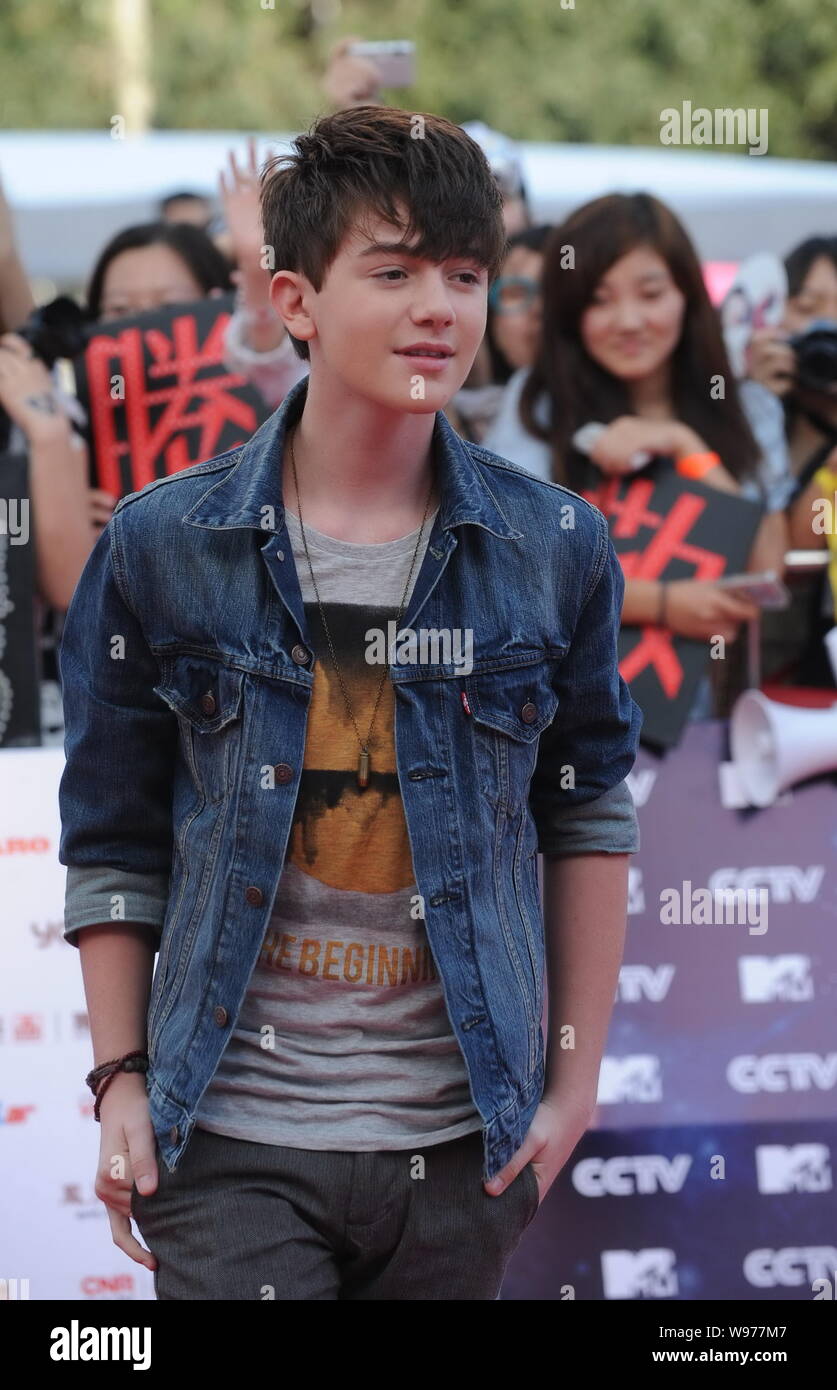 Le chanteur Greyson Chance arrive pour la 11e CCTV-MTV Music Awards Gala à Beijing, Chine, 21 août 2012. Banque D'Images