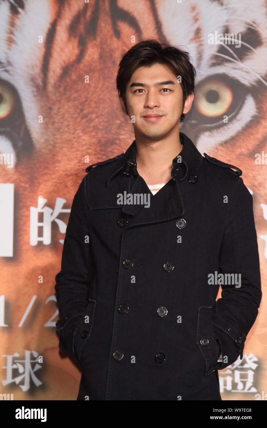 Acteur taiwanais Chen Berlin pose au cours d'une conférence de presse pour le film en 3D, Histoire de Pi, à Taipei, Taiwan, le 7 novembre 2012. Banque D'Images
