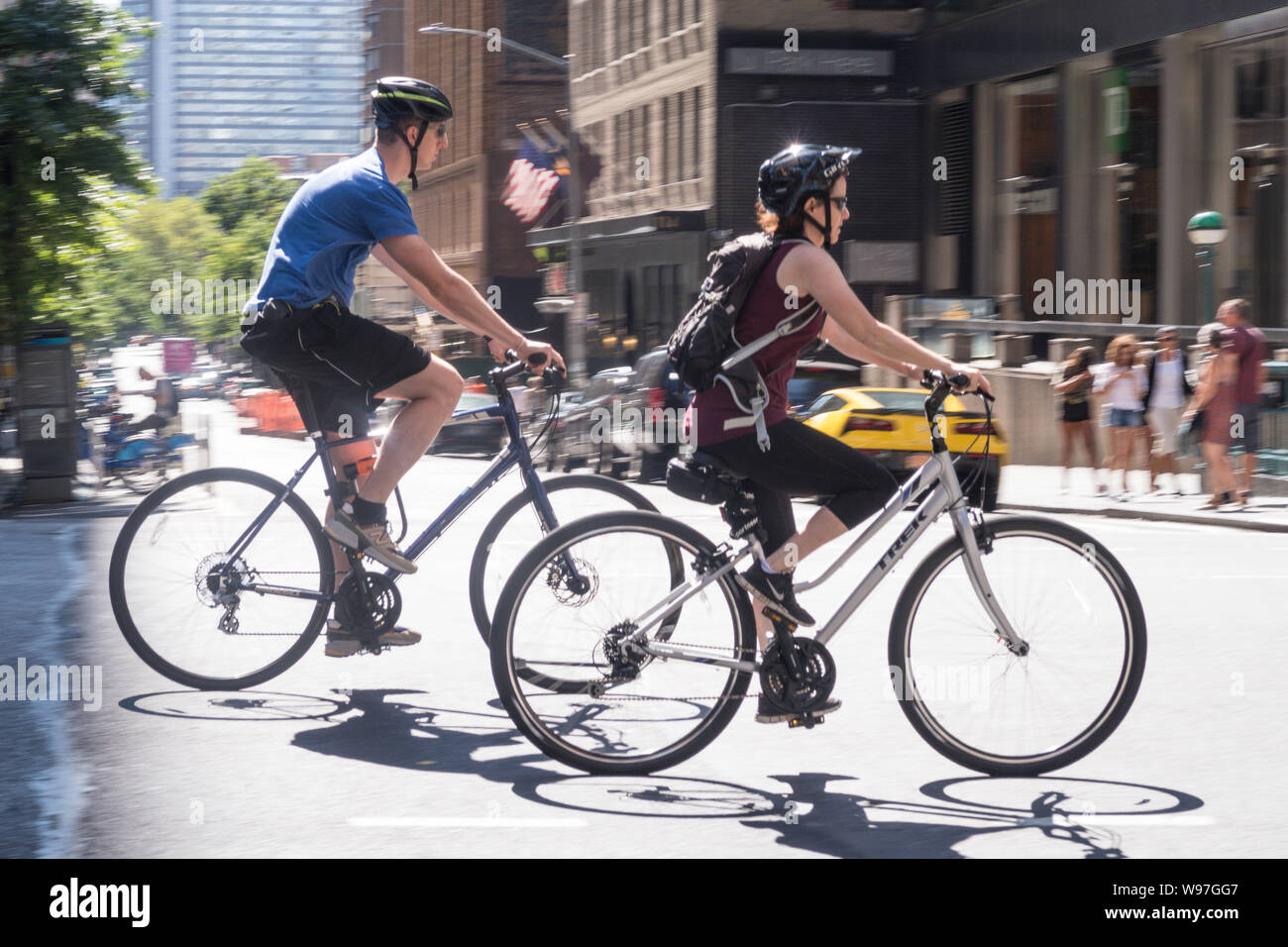 Rues d'été permet l'accès libre sur l'Avenue du Parc pour les coureurs et les cyclistes Chaque Août pour trois samedi matin, NYC, USA Banque D'Images