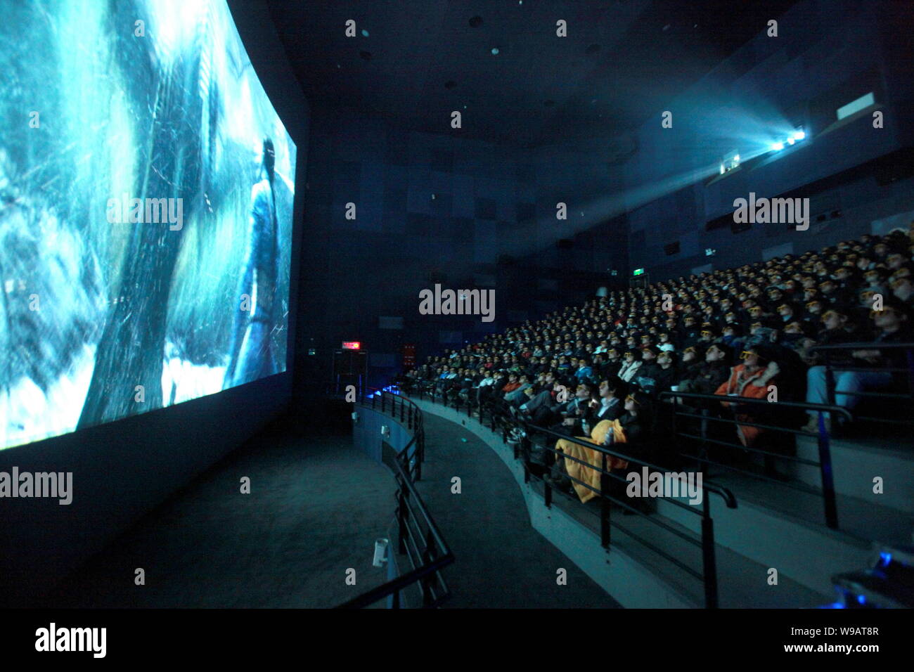 Imax 3d cinema Banque de photographies et d'images à haute résolution -  Alamy