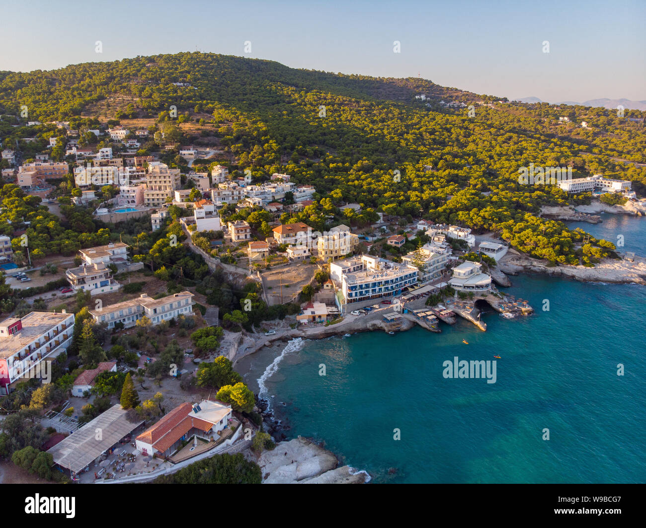 Agia Marina Harbour à Lîle Degine En Grèce Photo Stock Alamy