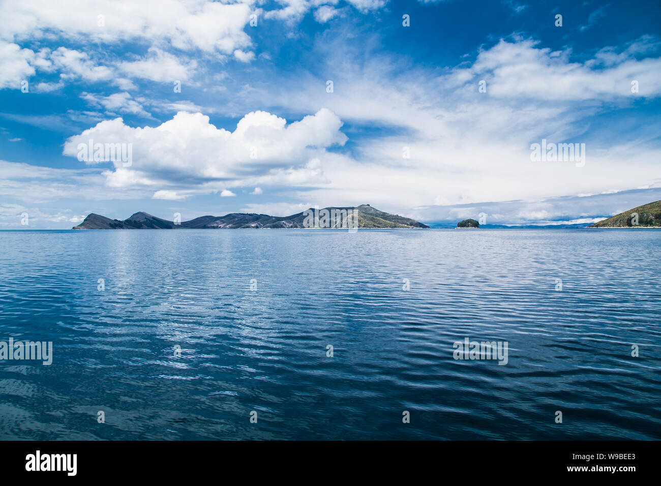 Pannoramic vue sur l'île Isla del Sol , le lac Titicaca, en Bolivie. L'Amérique du Sud. Banque D'Images