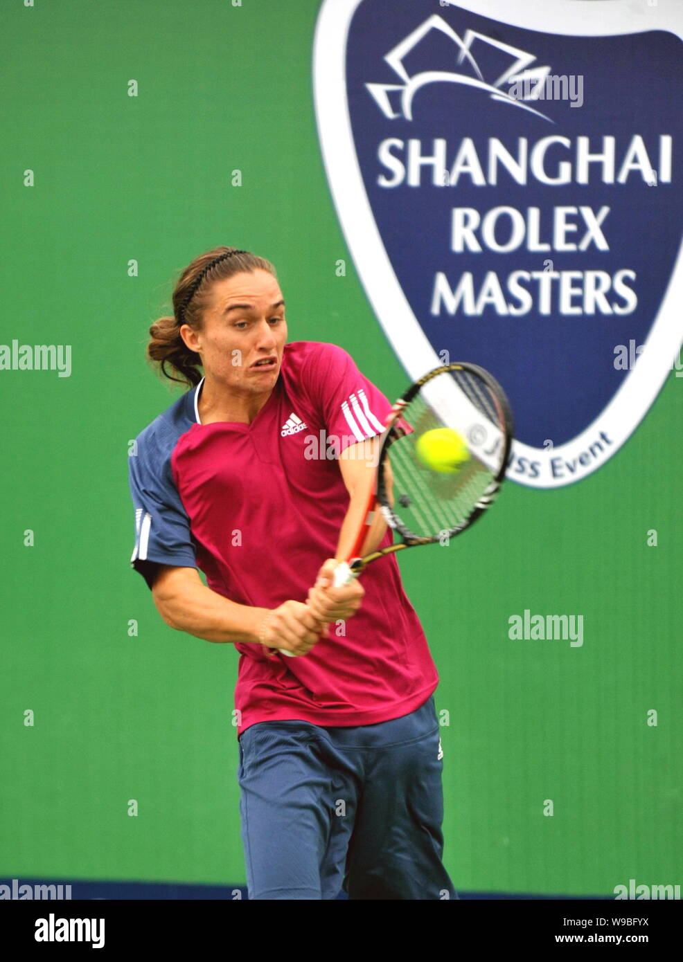 Alexandr Dolgopolov de l'Ukraine est en concurrence contre Viktor Troicki de France au deuxième tour de mens des célibataires de la Rolex Masters 2010 de Shanghai à Shan Banque D'Images