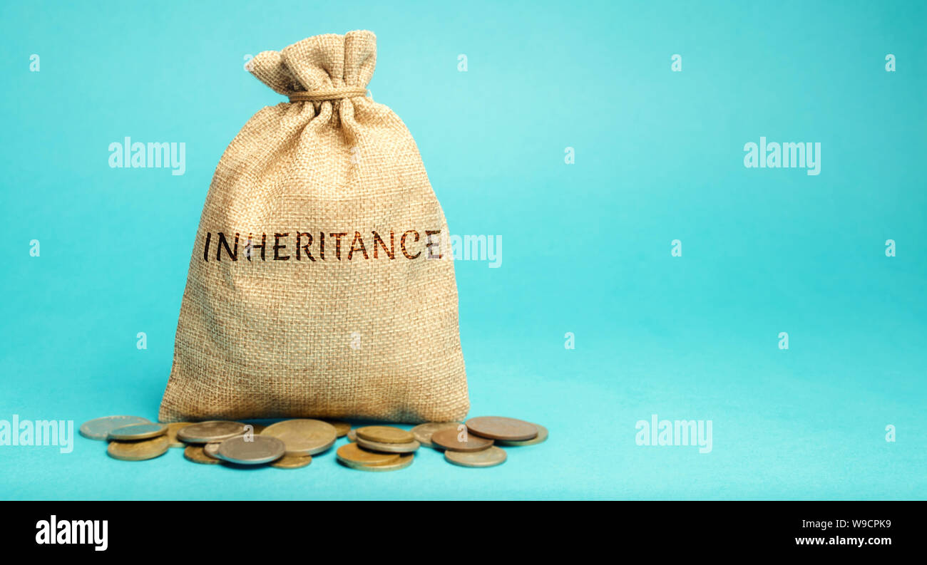 Sac de l'argent avec la parole à l'héritage. Séparation de l'héritage entre parents ou le transfert de biens à des organismes de bienfaisance. Paiement des impôts Banque D'Images