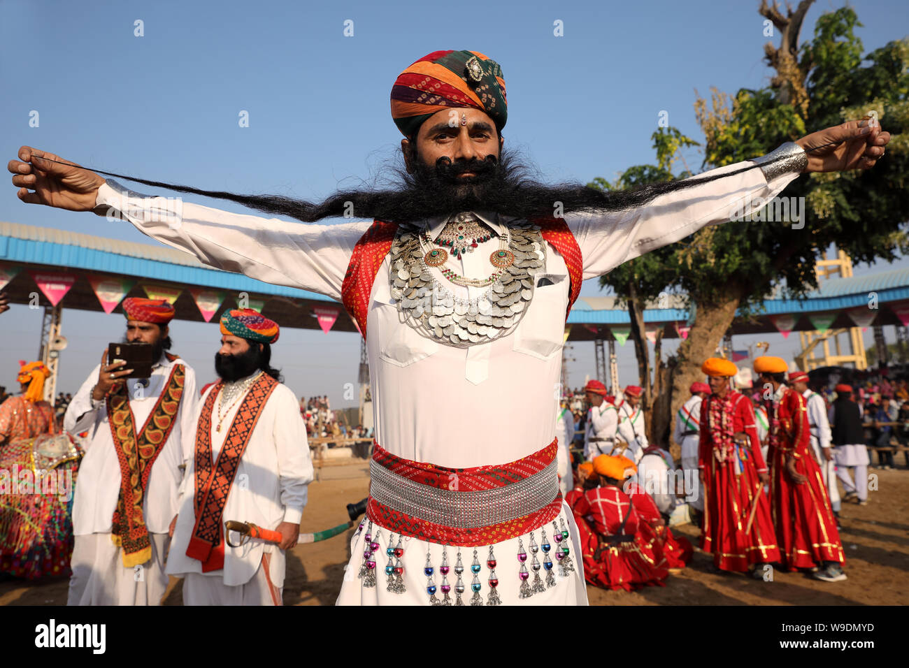 Gagnant du concours de barbe à la foire de Pushkar, Rajasthan Camel. La foire est la plus grande foire de chameaux en Inde. Banque D'Images