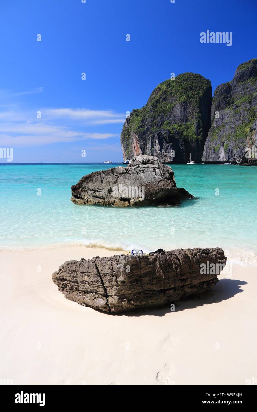 Maya Bay Beach. Thaïlande - Thai paysage paysage du parc national marin. Ko Phi Phi Leh Island dans la province de Krabi. Banque D'Images