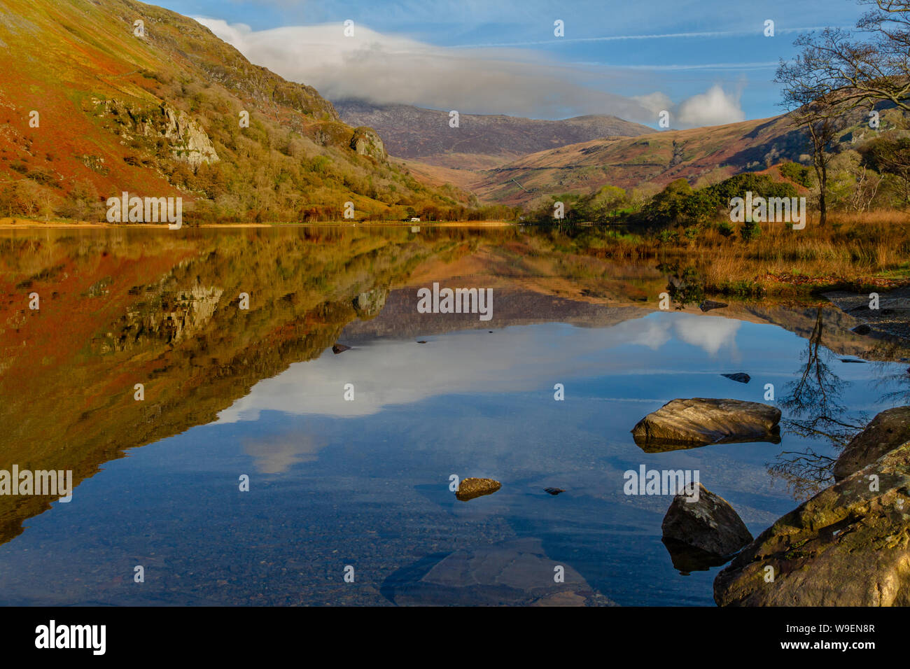 Les lacs du parc national de Snowdonia. Gwynedd au nord du Pays de Galles UK.. Banque D'Images