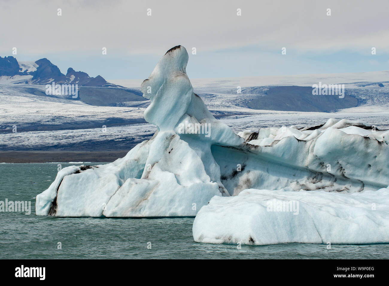 Icebergs dans la Lagune glaciaire du Jökulsárlón, au NP, l'Islande Vatnajokull Banque D'Images