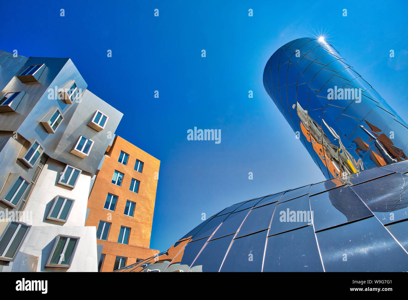 Boston, MA, USA - Le 16 juillet 2019 : célèbre MIT Institute of Technology et bâtiments modernes de Stata center Banque D'Images