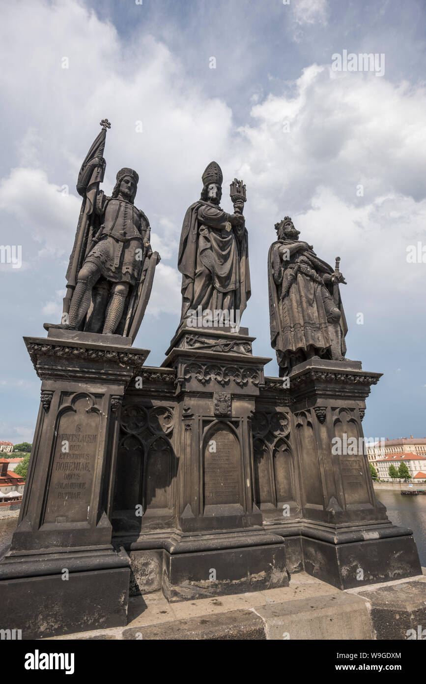 Statue de Saint Venceslas, le Pont Charles, Prague, République Tchèque, Europe Banque D'Images
