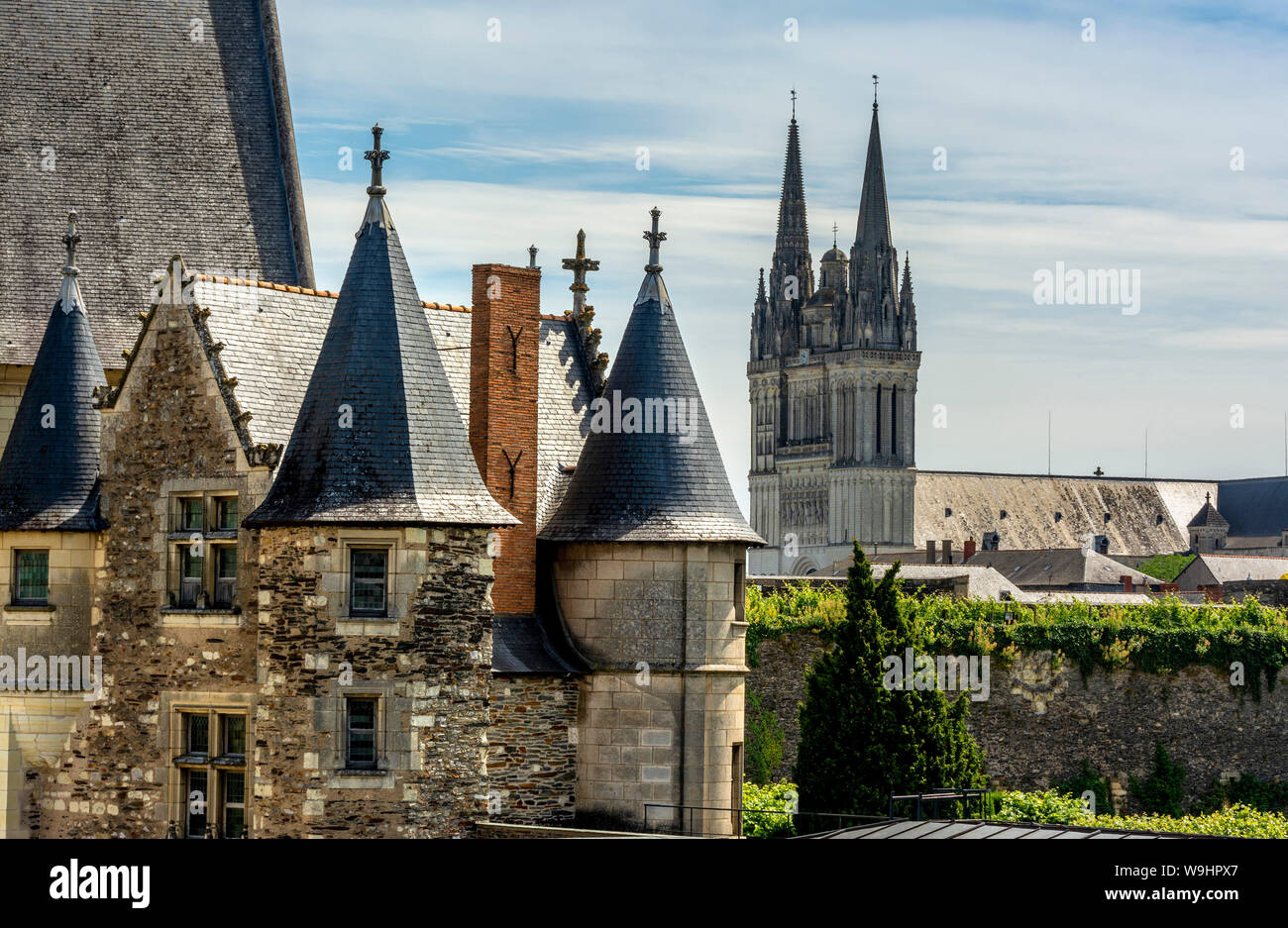 Angers. Vue sur la résidence royale du château et de la cathédrale Saint Maurice, dans le Maine et Loire, Pays de la Loire, France Banque D'Images