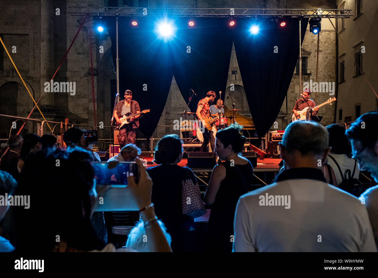 11 août 2019 Ascoli Piceno (AP) - Piazza Arringo, Marches - Italie. Filippo Graziani sur scène pour Ascoliva 2019 Festival. | Crédit : Tony Owoeri Andrea Banque D'Images